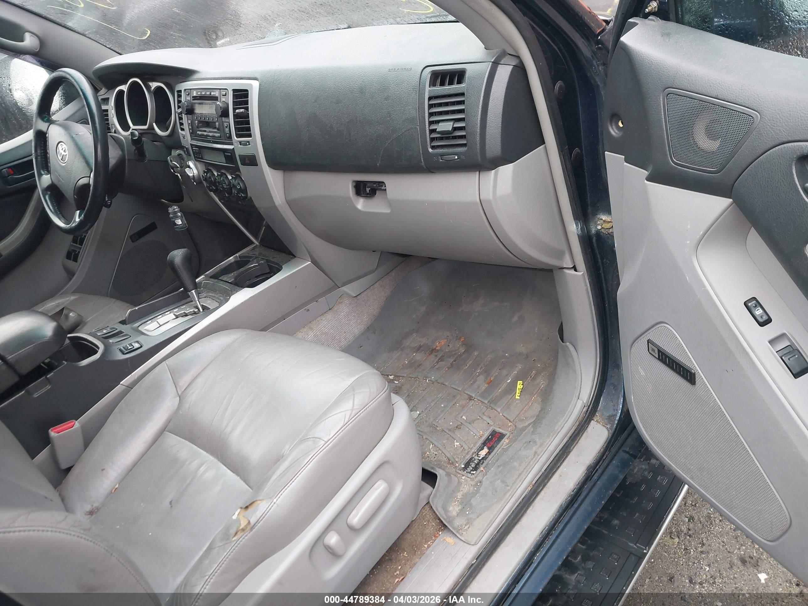 TOYOTA 4RUNNER image 5