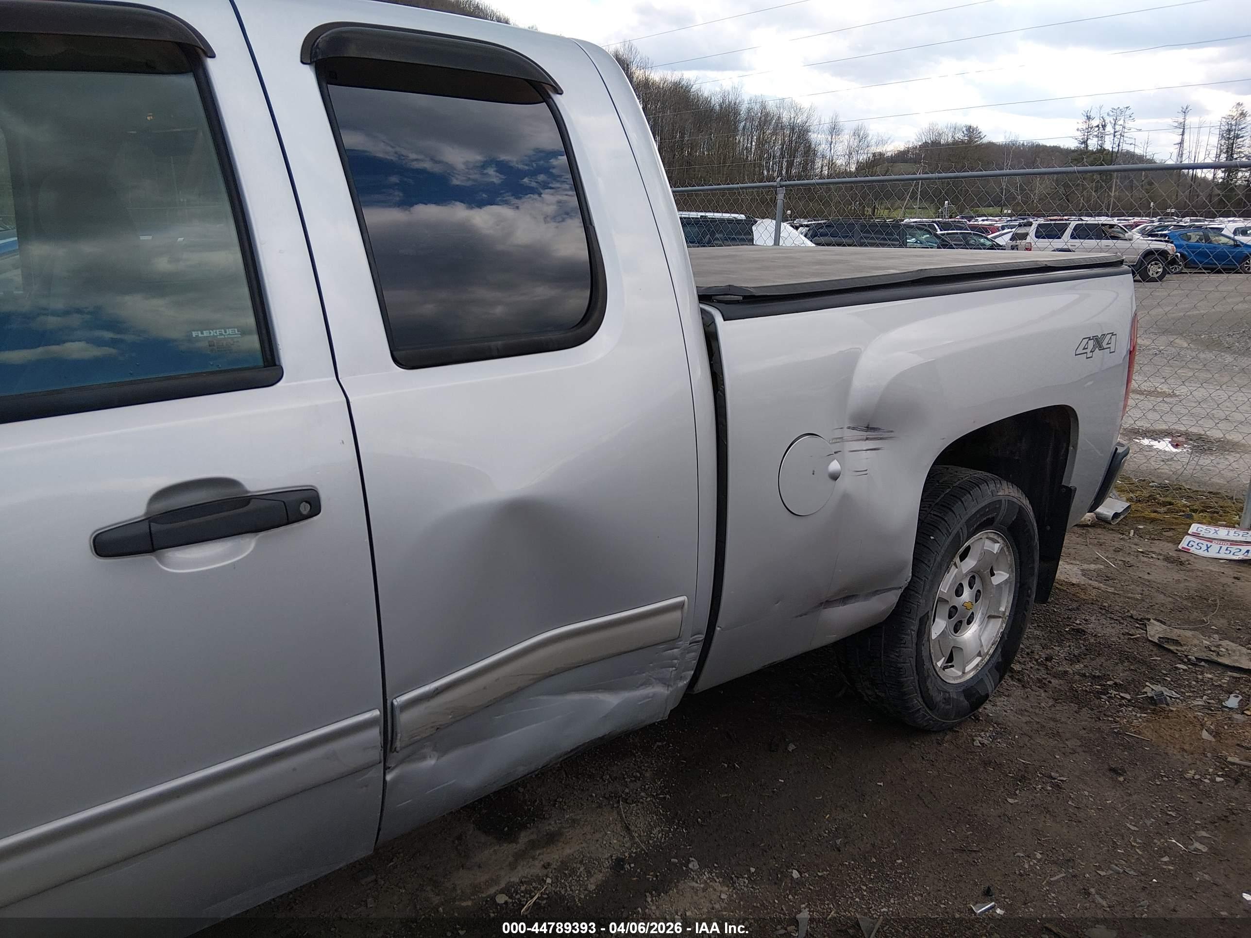 CHEVROLET SILVERADO image 6