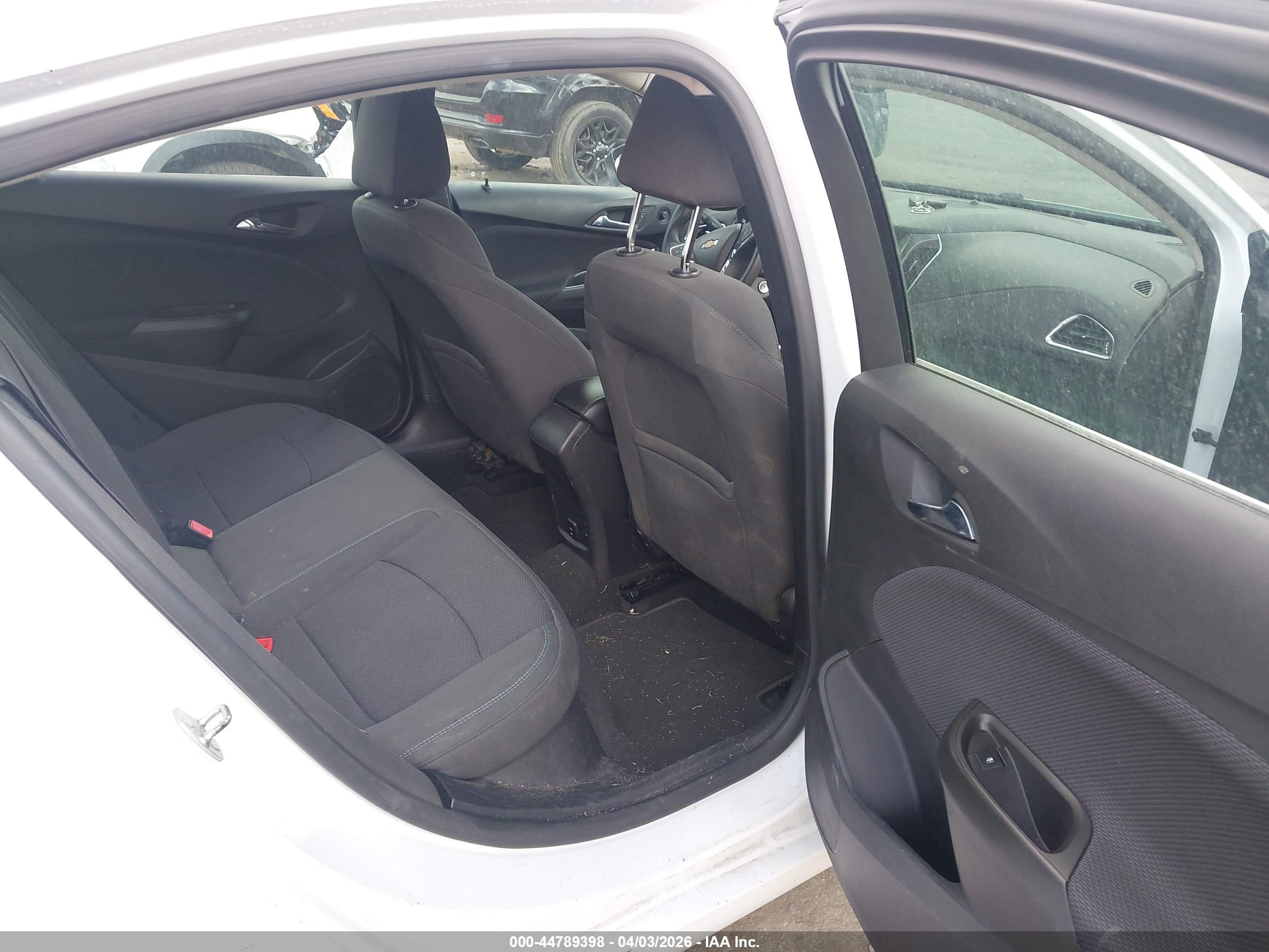 CHEVROLET CRUZE image 8