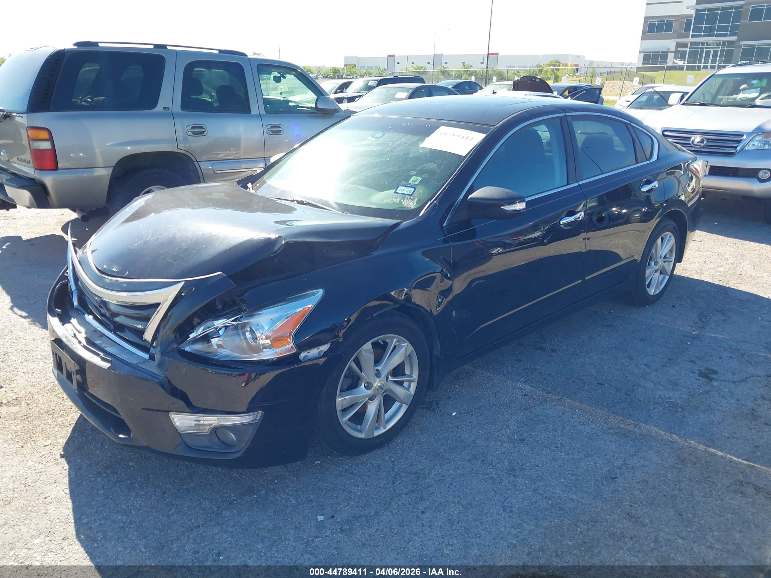 NISSAN ALTIMA image 2