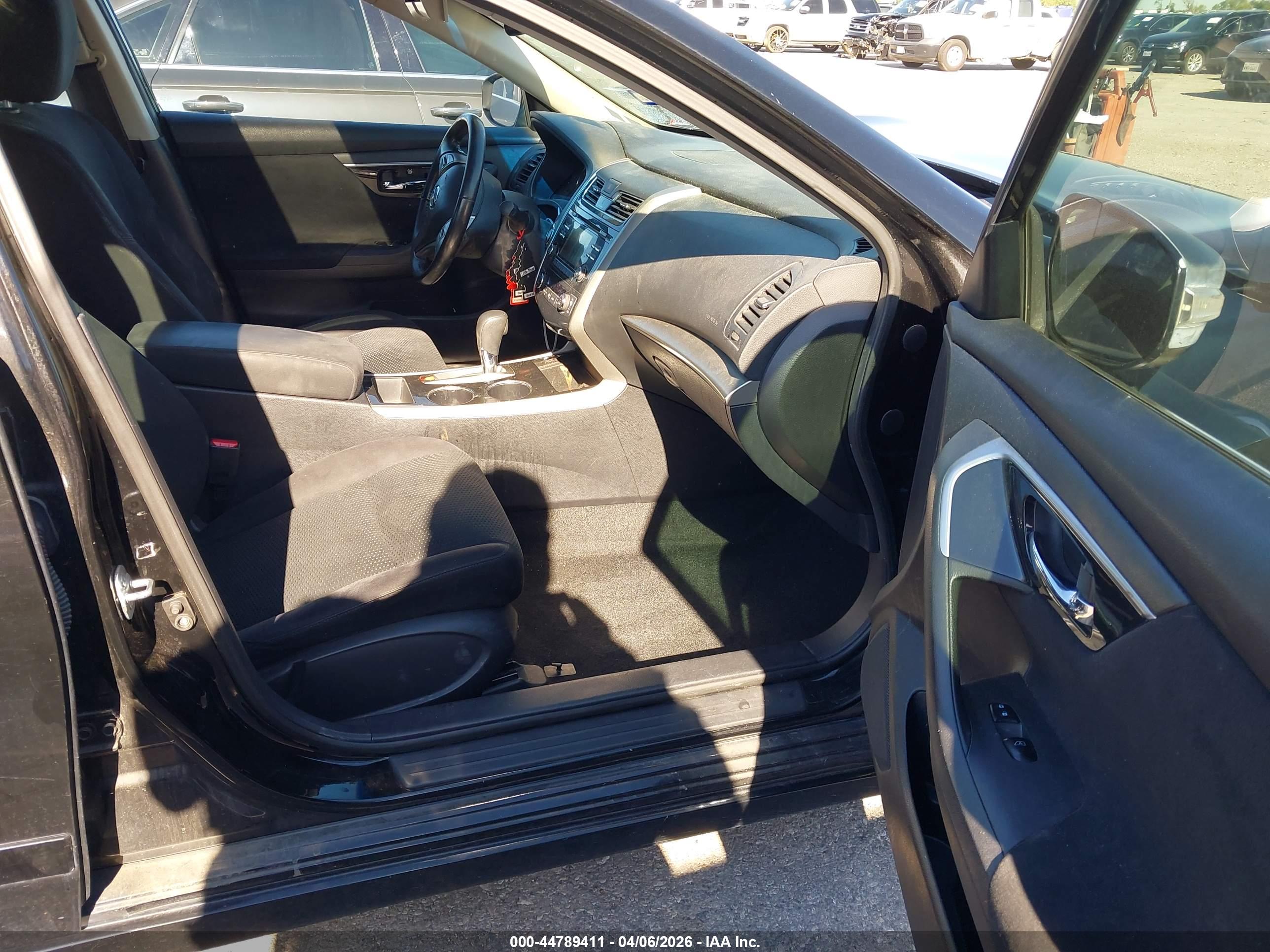 NISSAN ALTIMA image 5