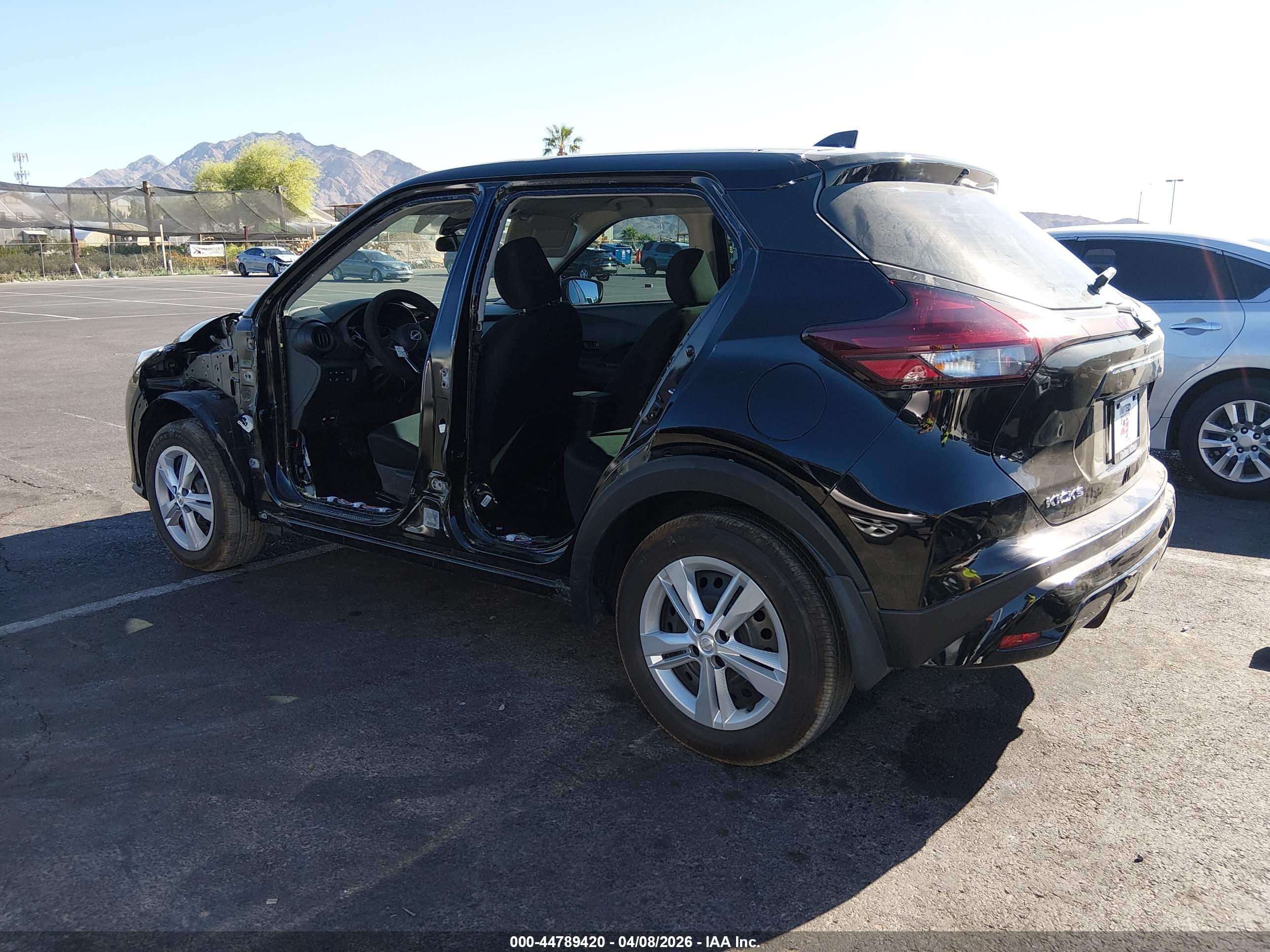 NISSAN KICKS image 3