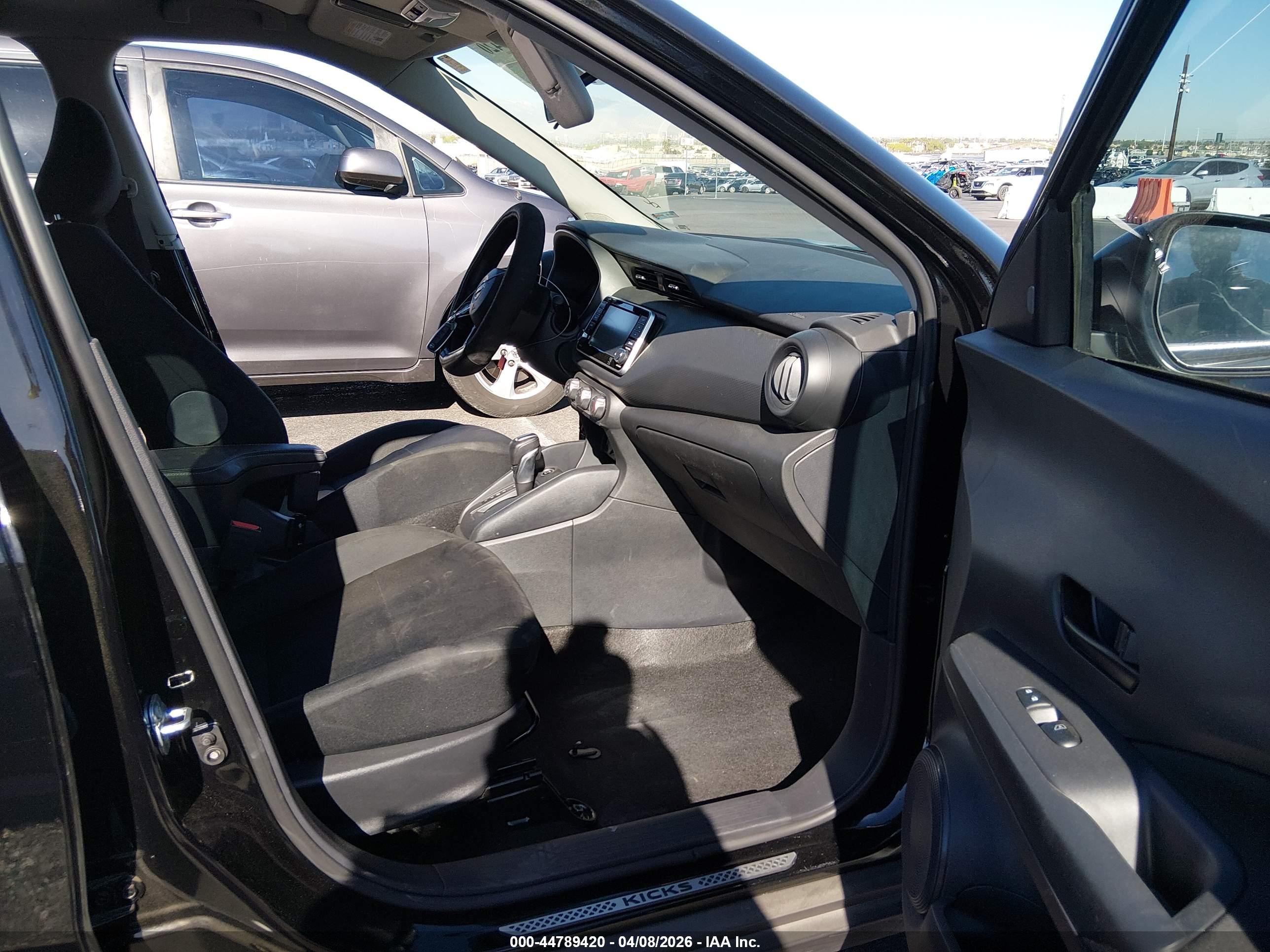 NISSAN KICKS image 5