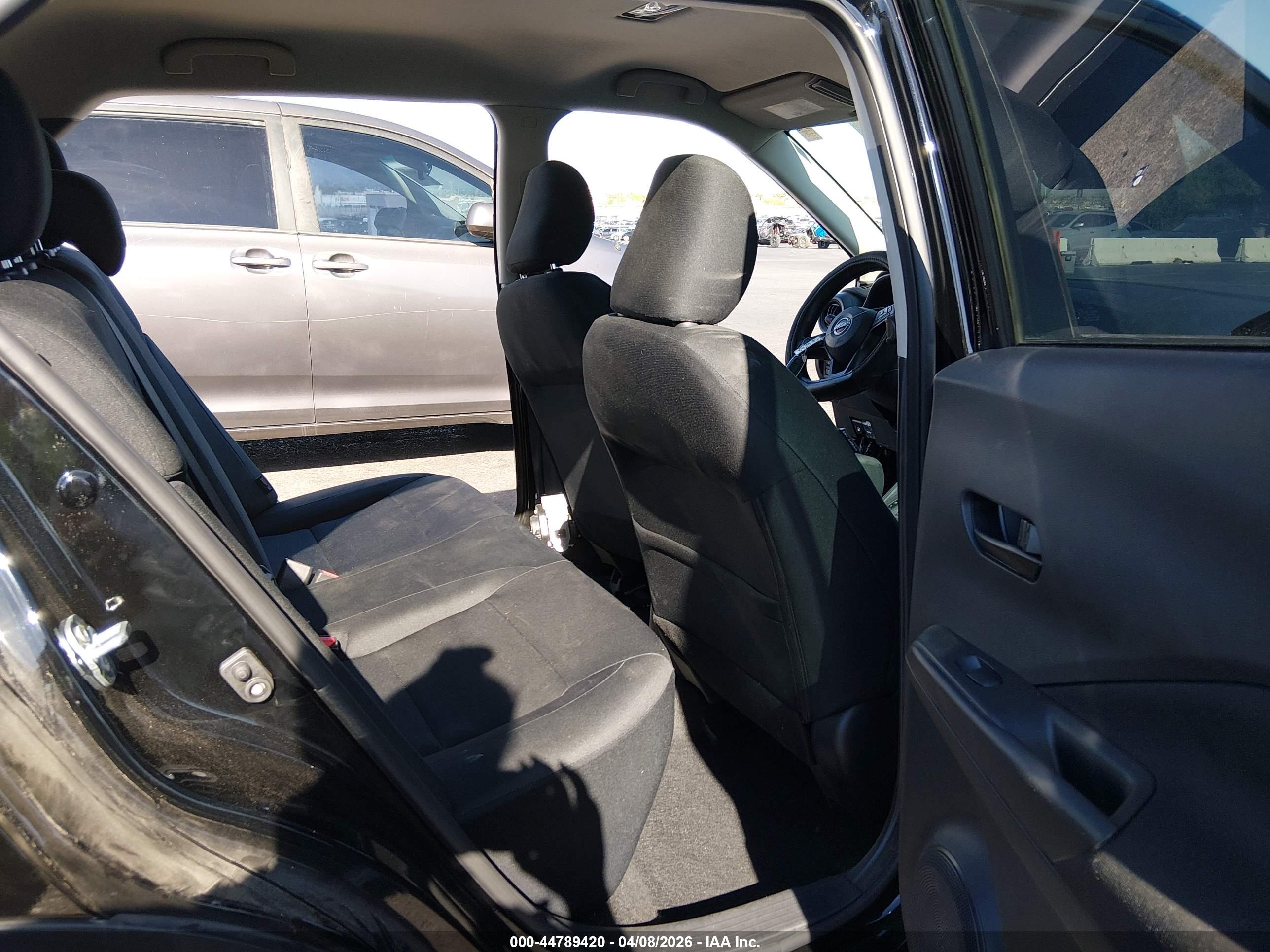 NISSAN KICKS image 8