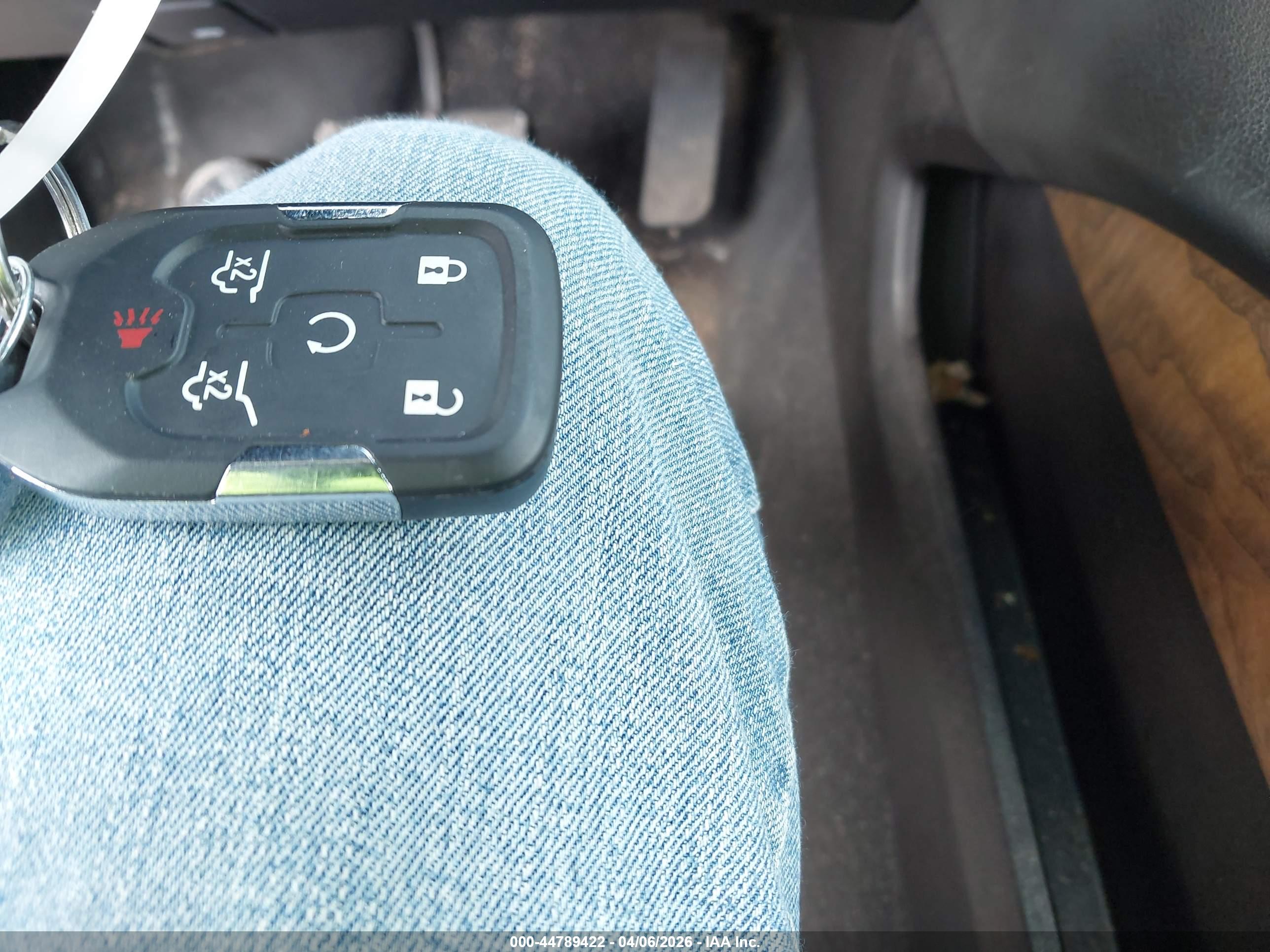 GMC YUKON image 11