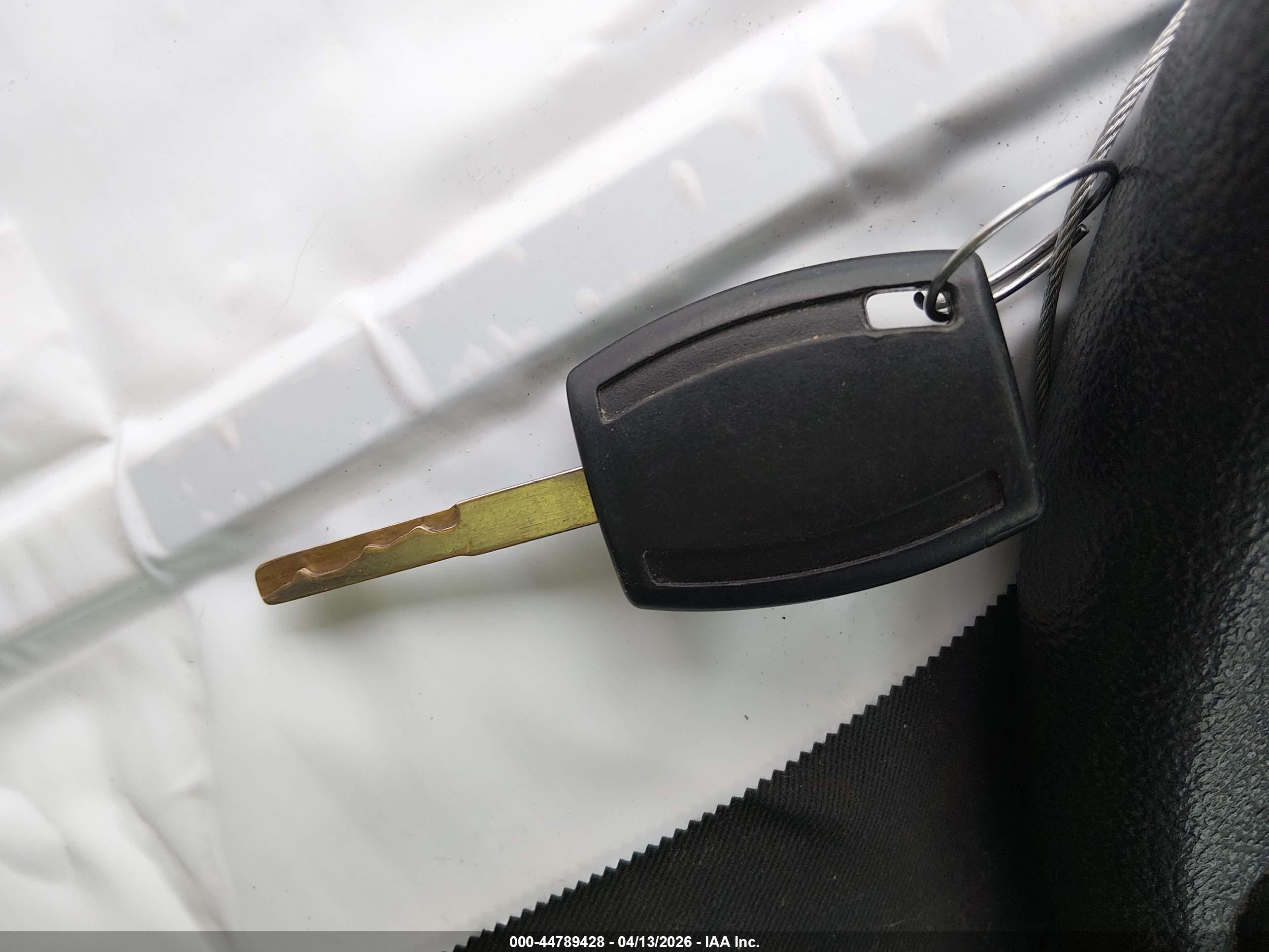 FORD ESCAPE image 11