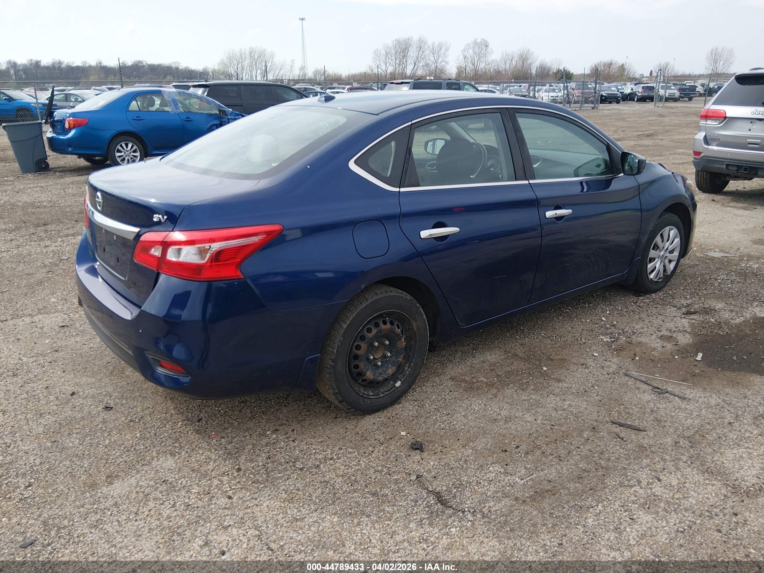 NISSAN SENTRA image 4