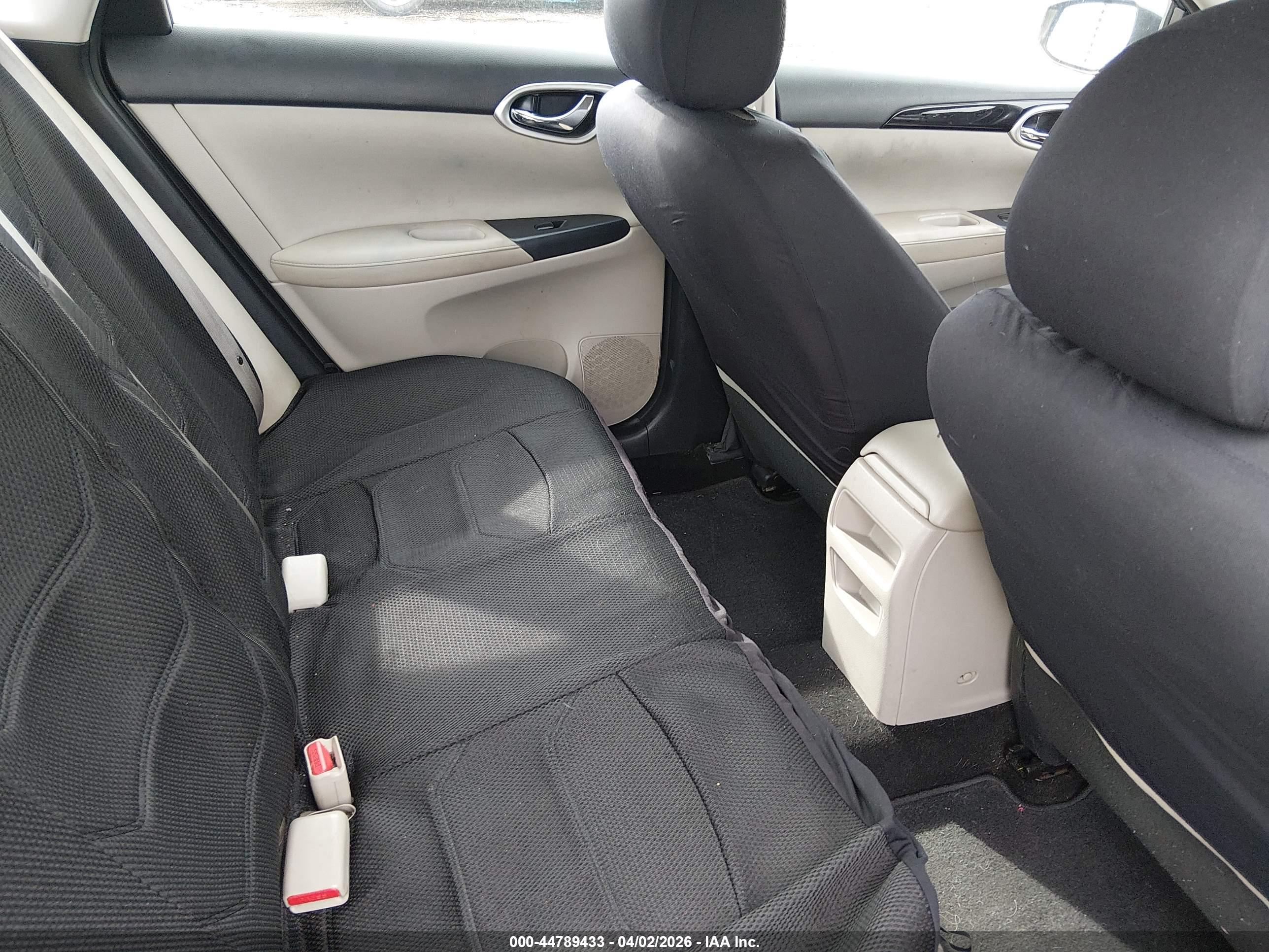 NISSAN SENTRA image 8