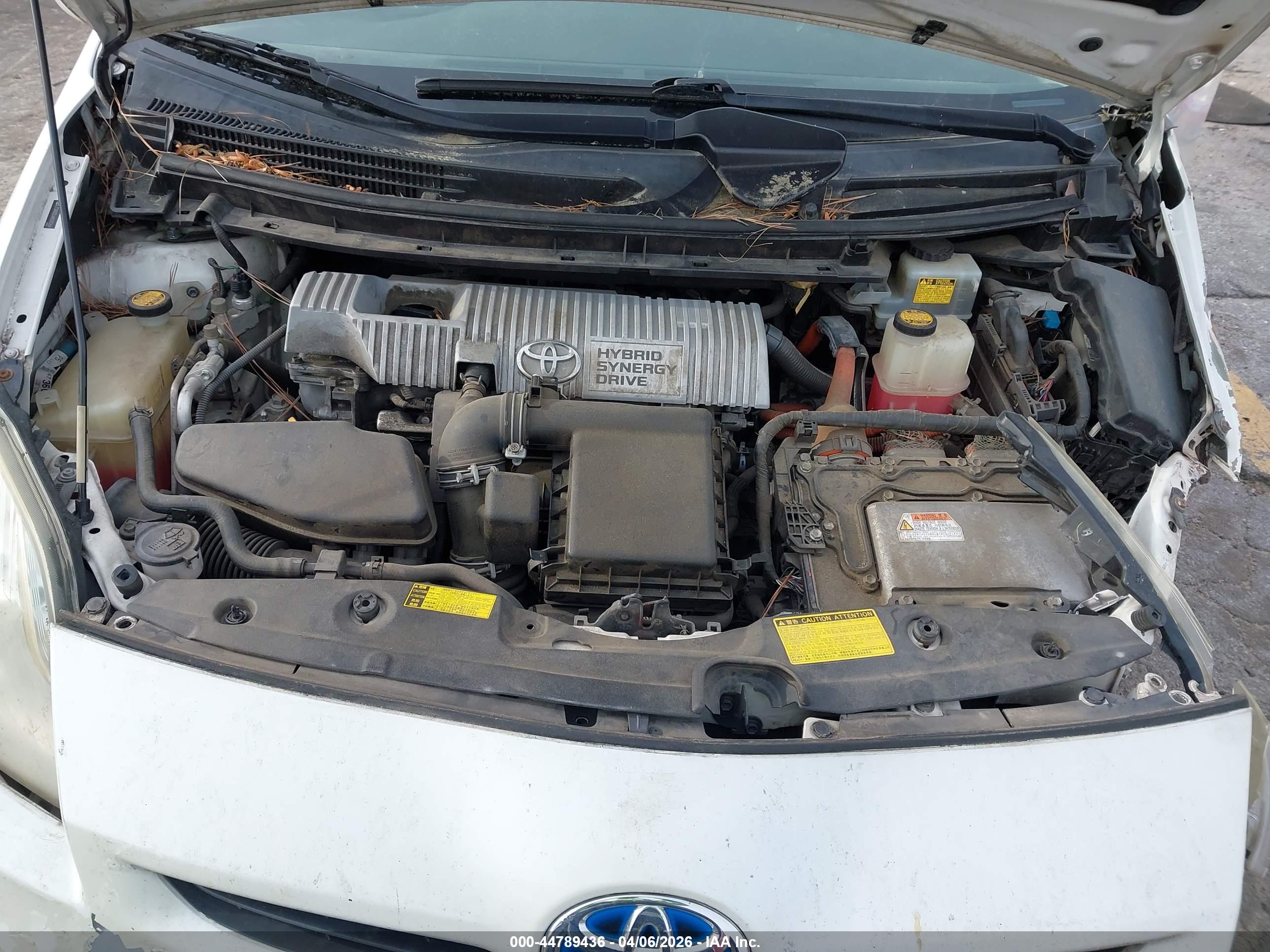 TOYOTA PRIUS image 10