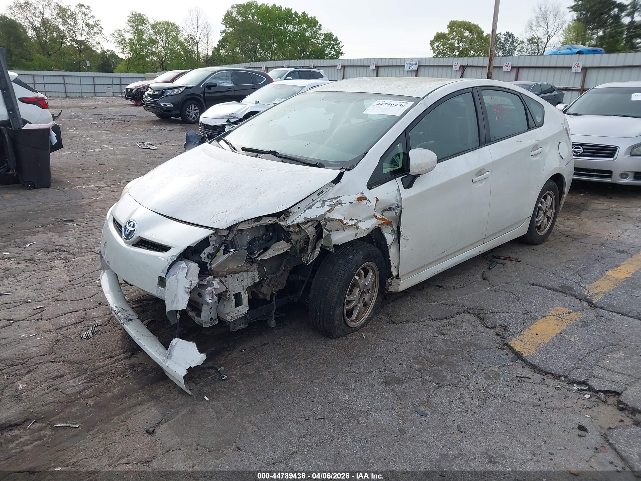 TOYOTA PRIUS image 2