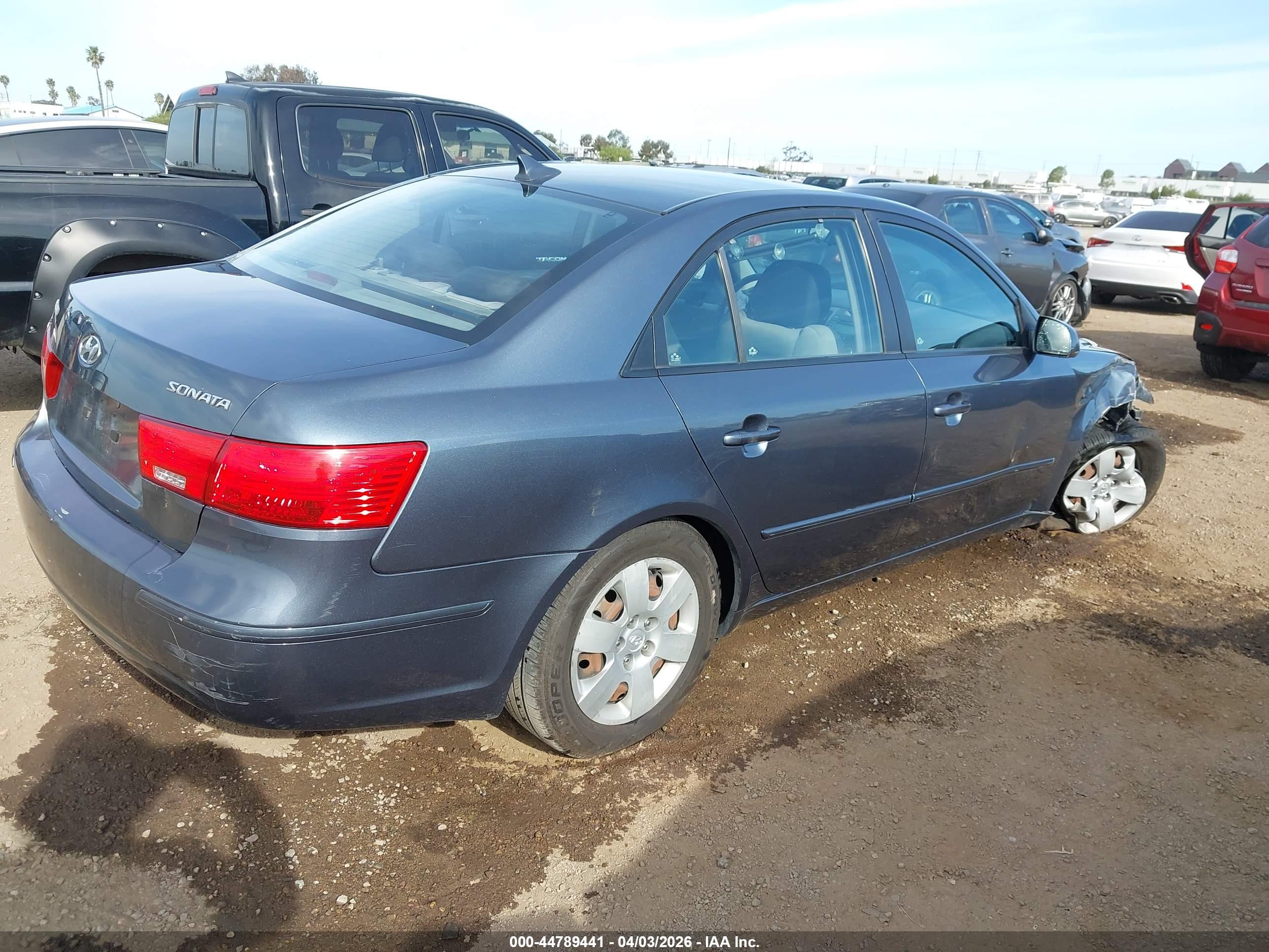 HYUNDAI SONATA image 4