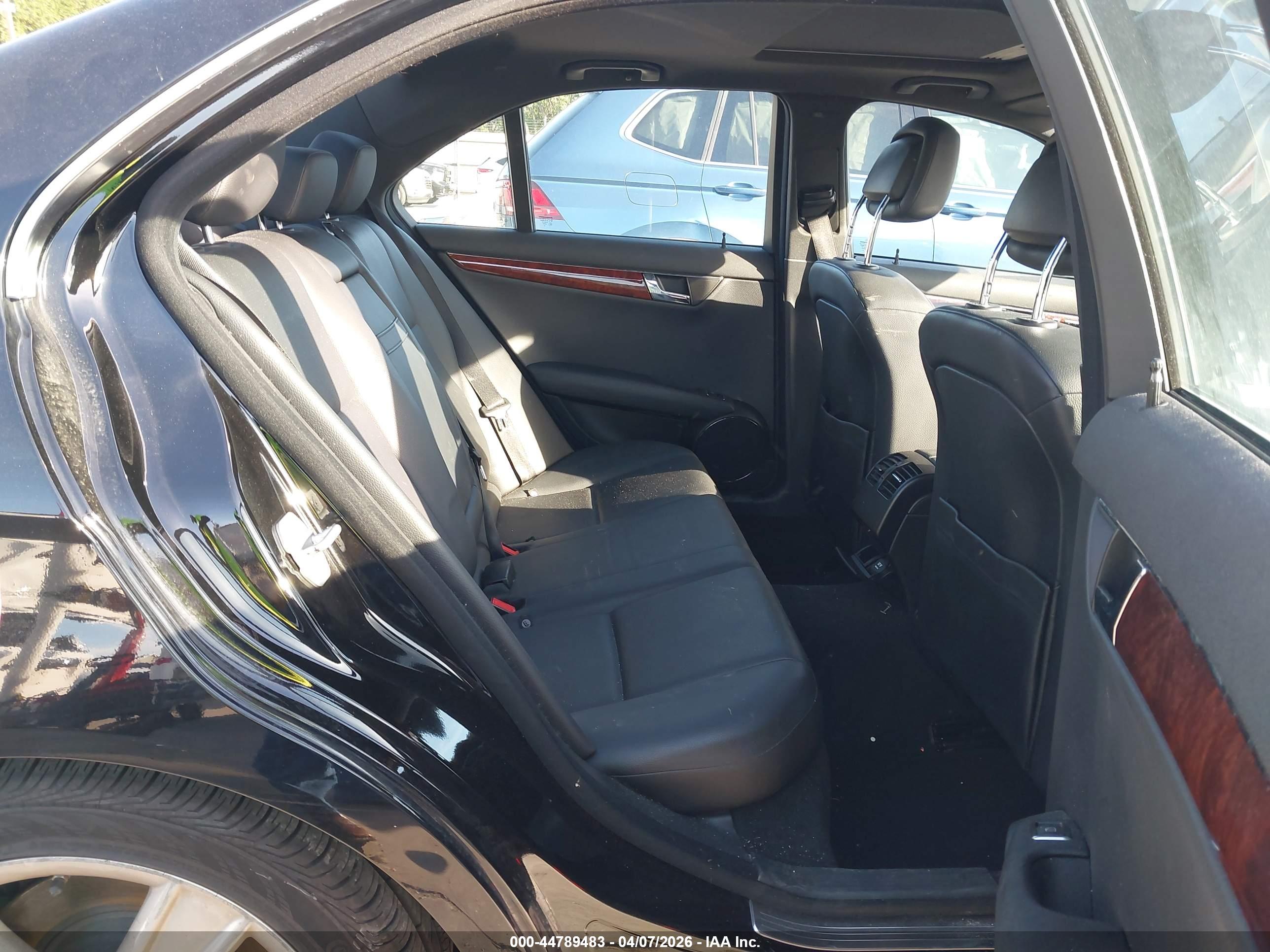 MERCEDES-BENZ C image 8