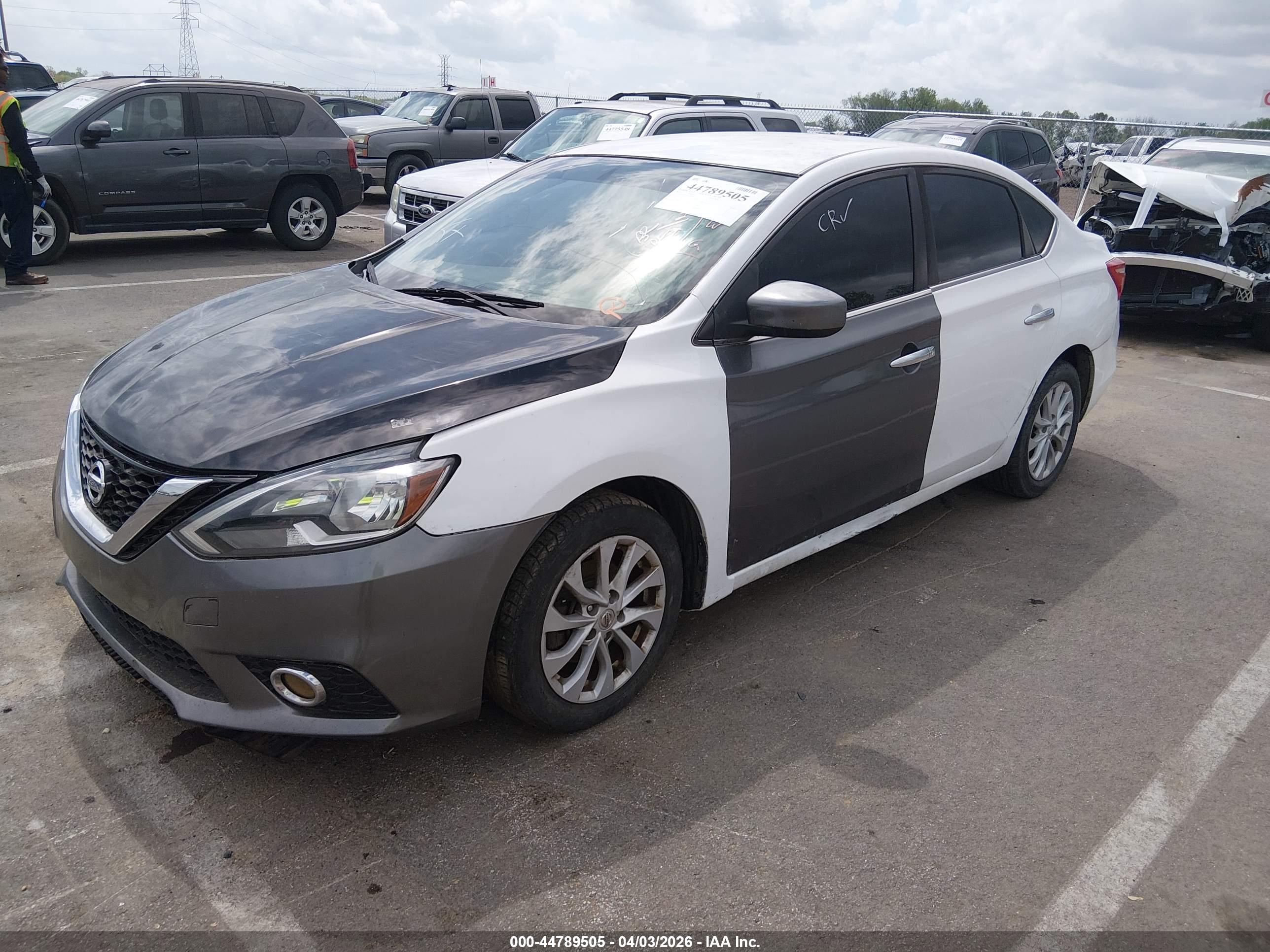 NISSAN SENTRA image 2