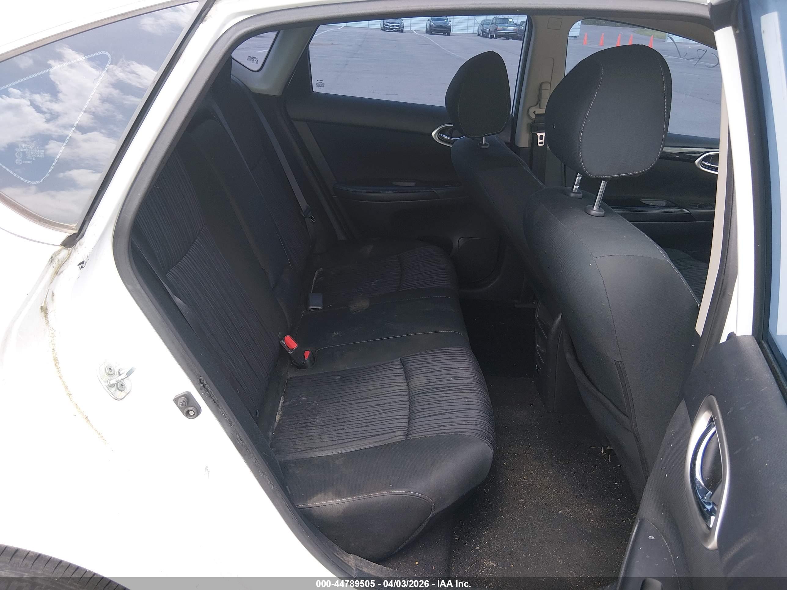 NISSAN SENTRA image 8