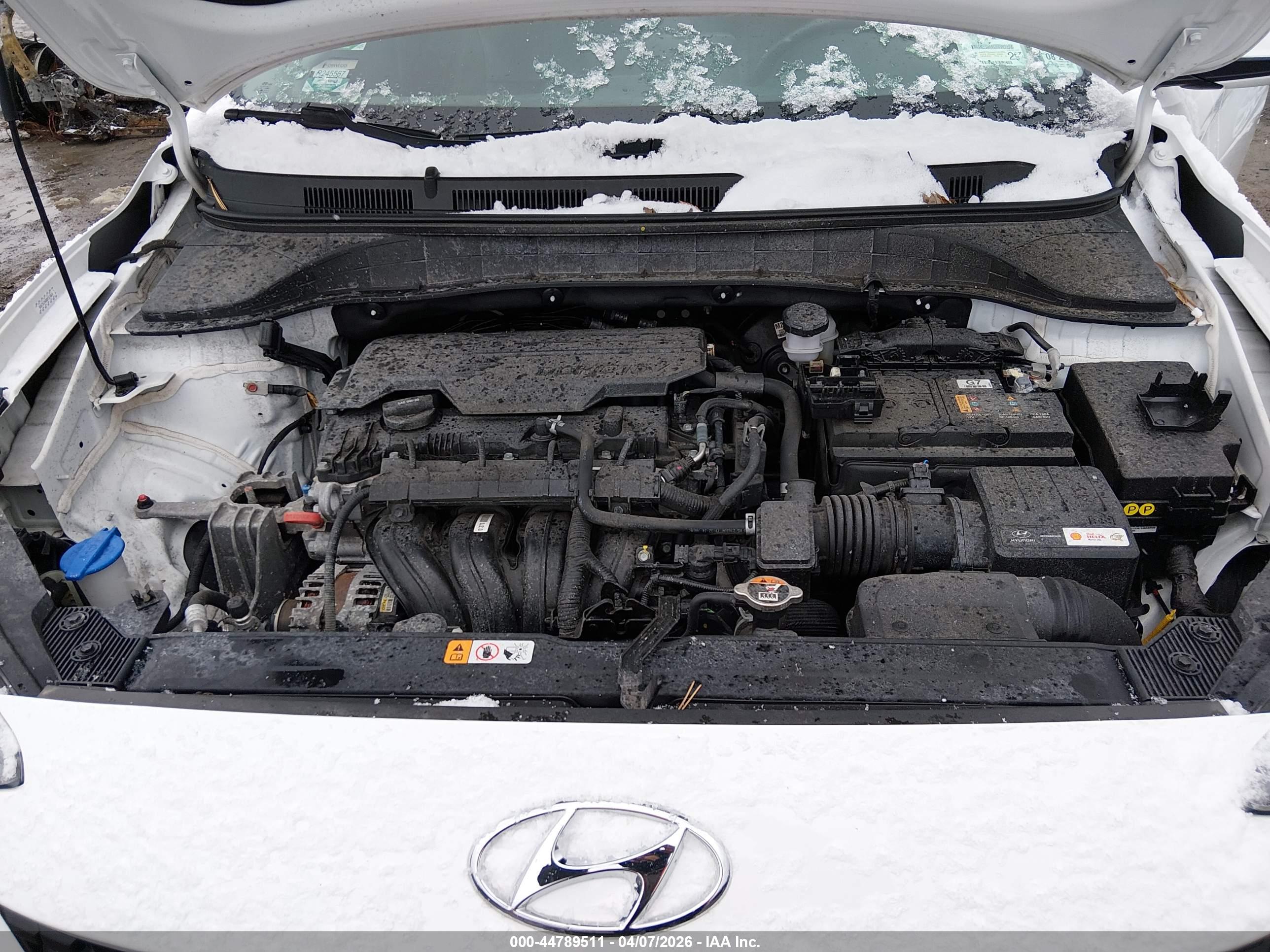 HYUNDAI KONA image 10