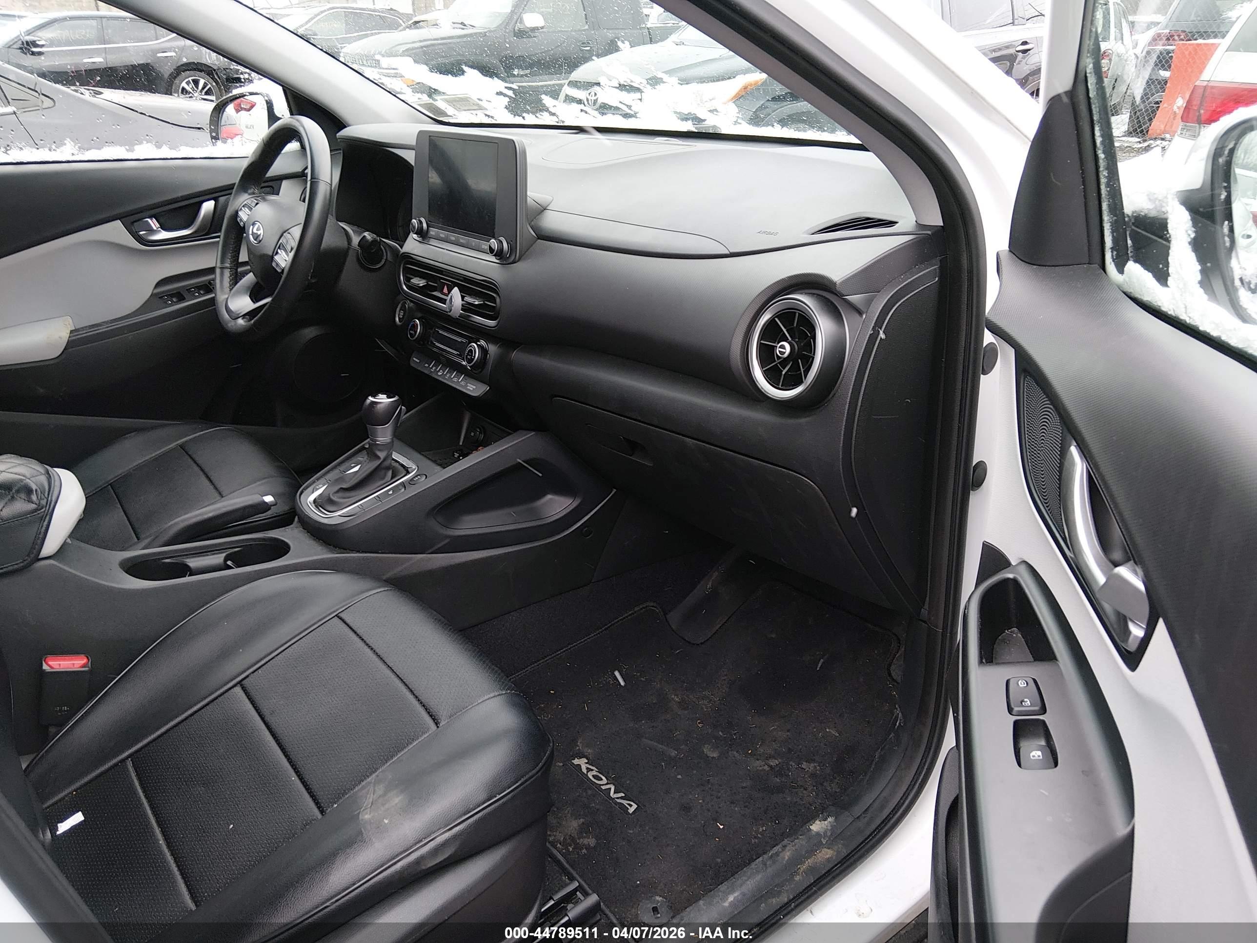 HYUNDAI KONA image 5