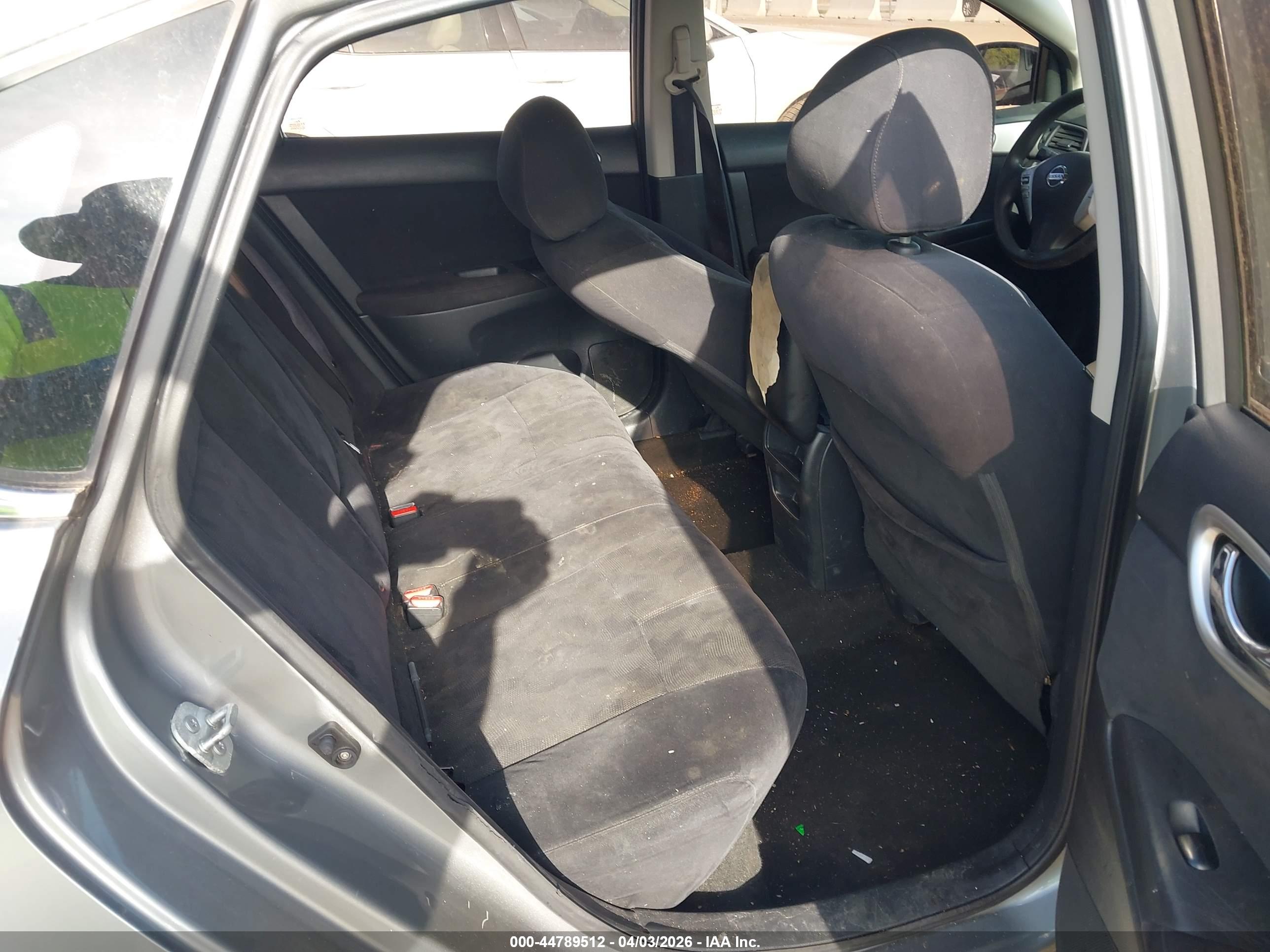 NISSAN SENTRA image 8