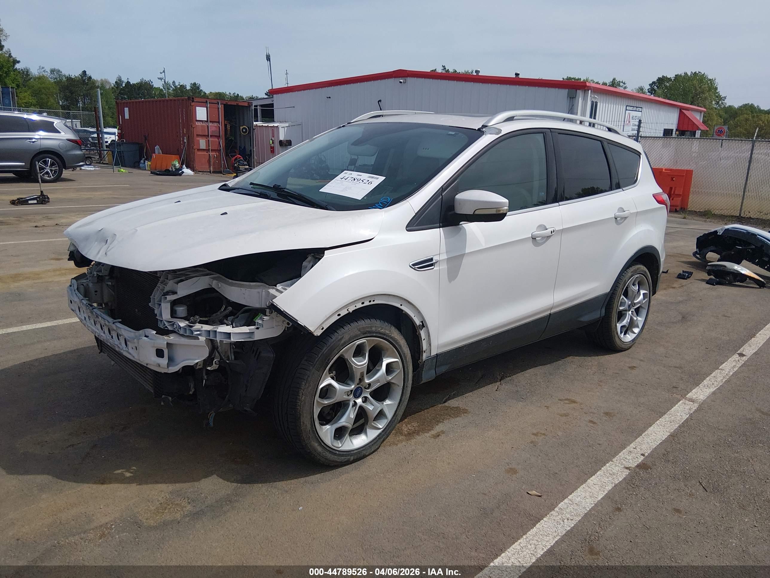 FORD ESCAPE image 2