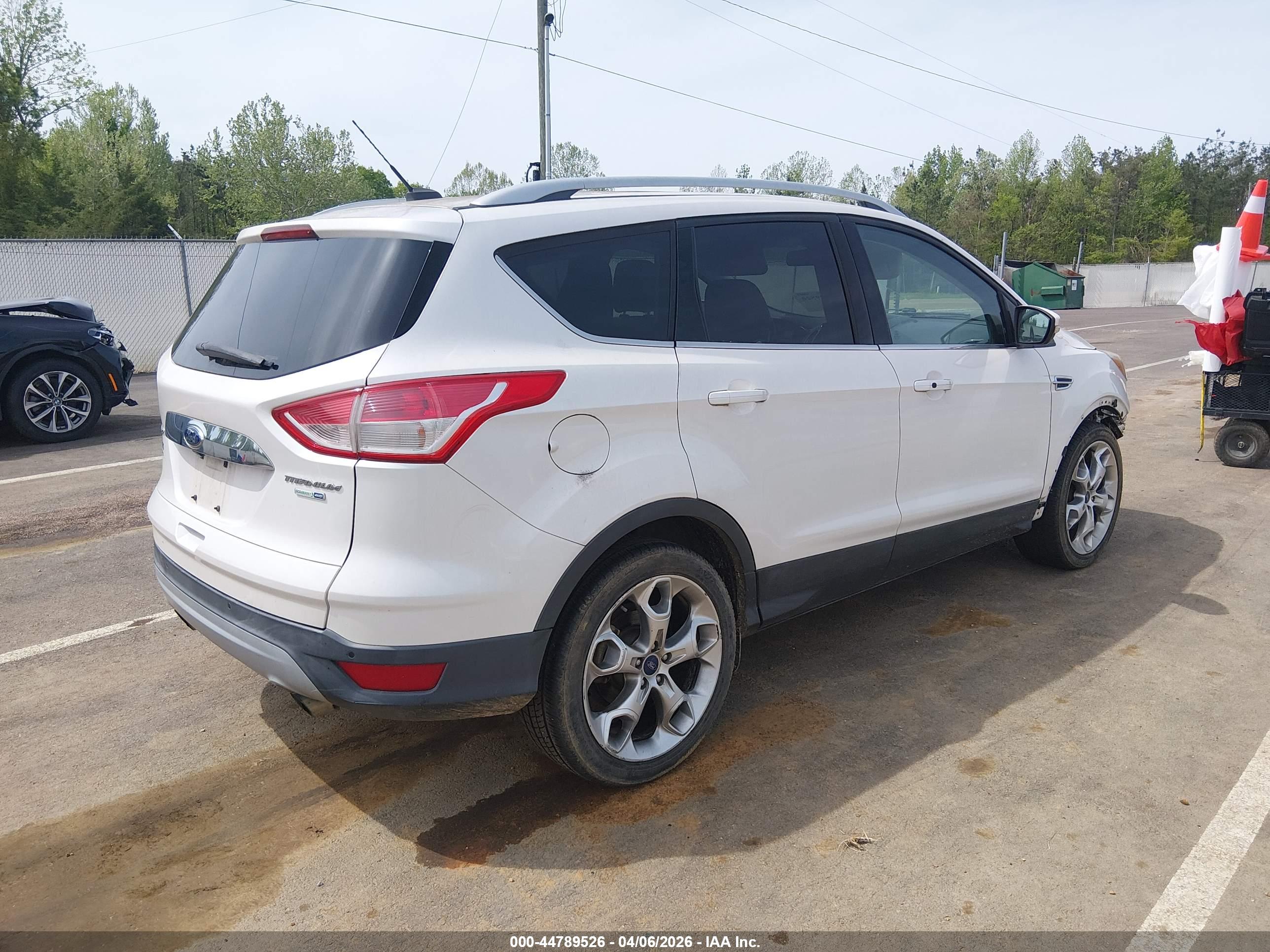FORD ESCAPE image 4