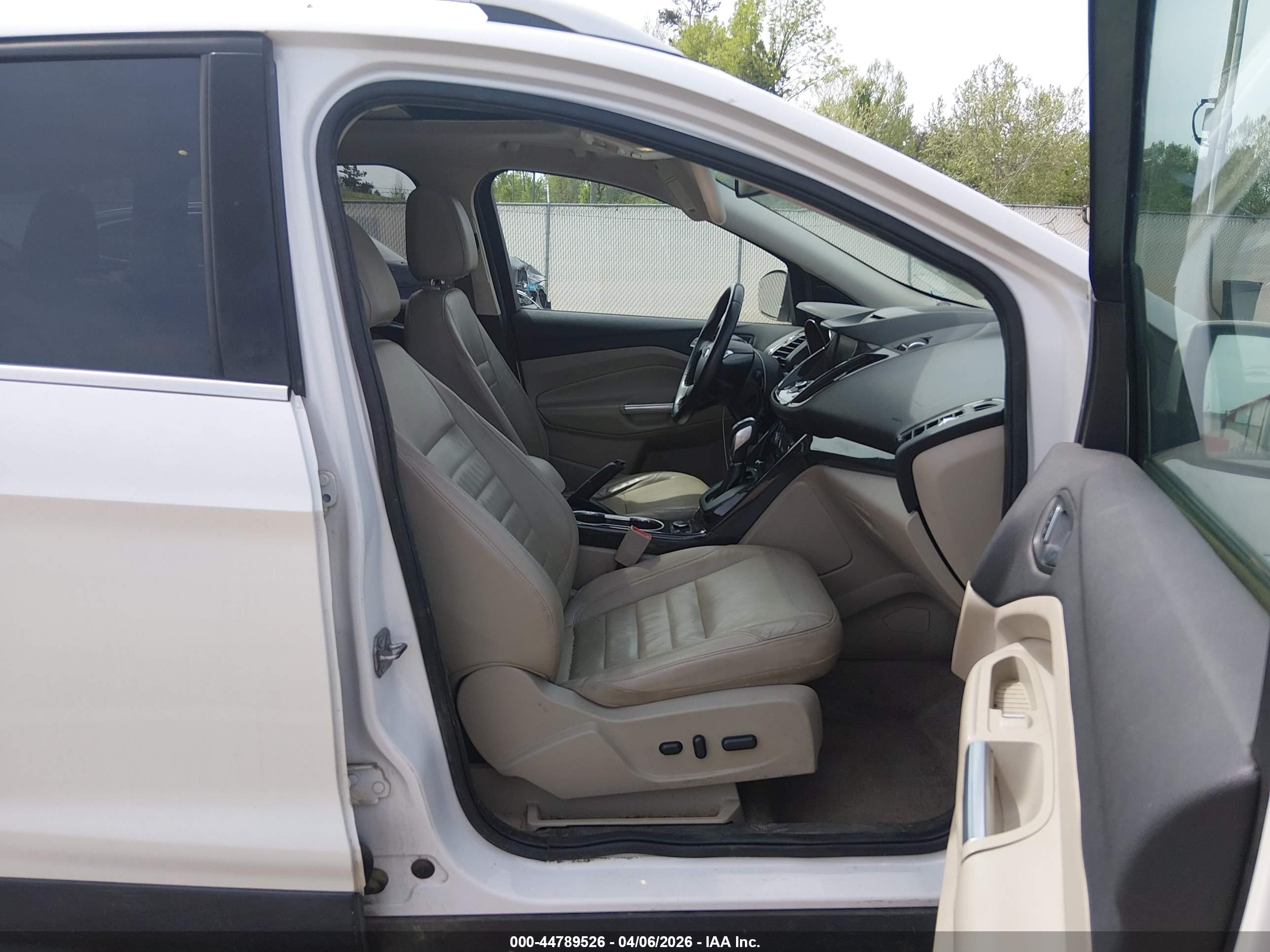 FORD ESCAPE image 5
