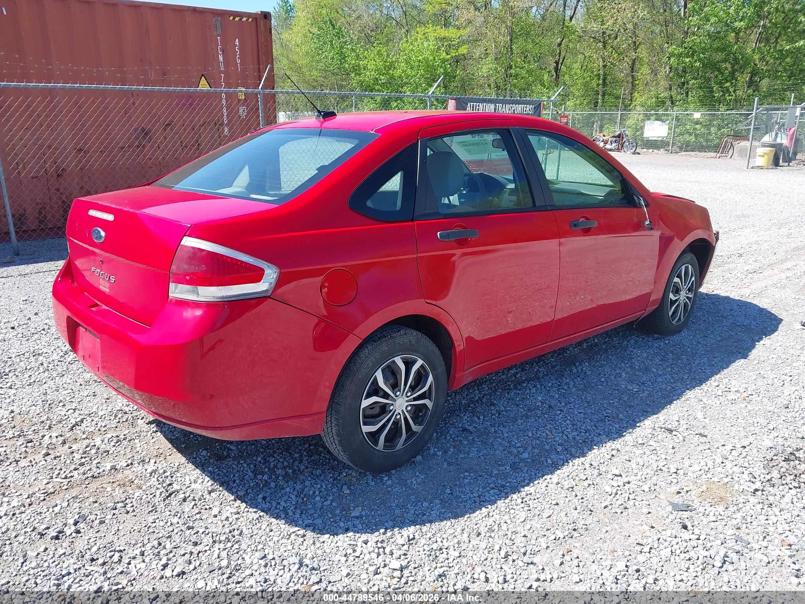 FORD FOCUS image 4