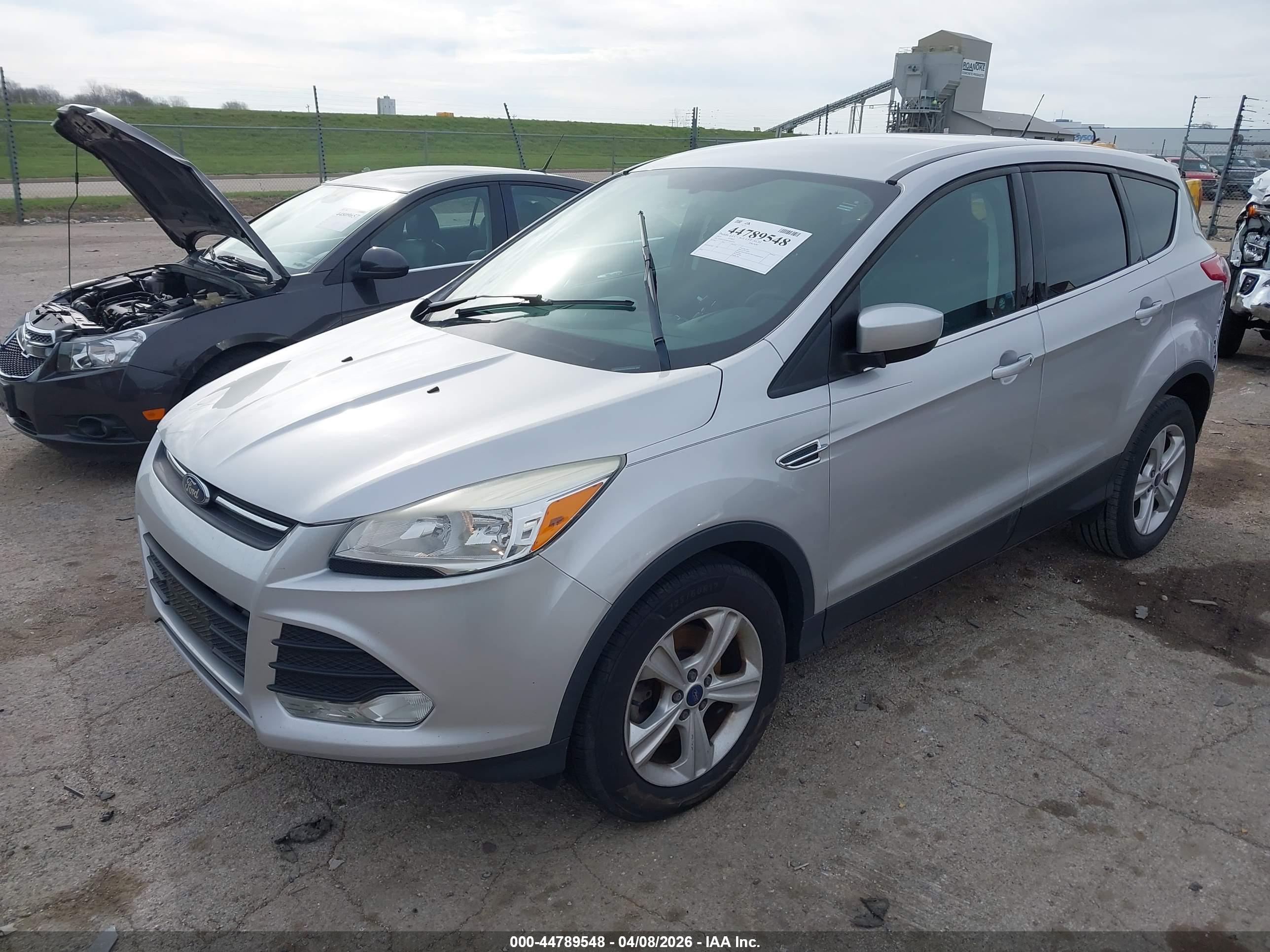 FORD ESCAPE image 2
