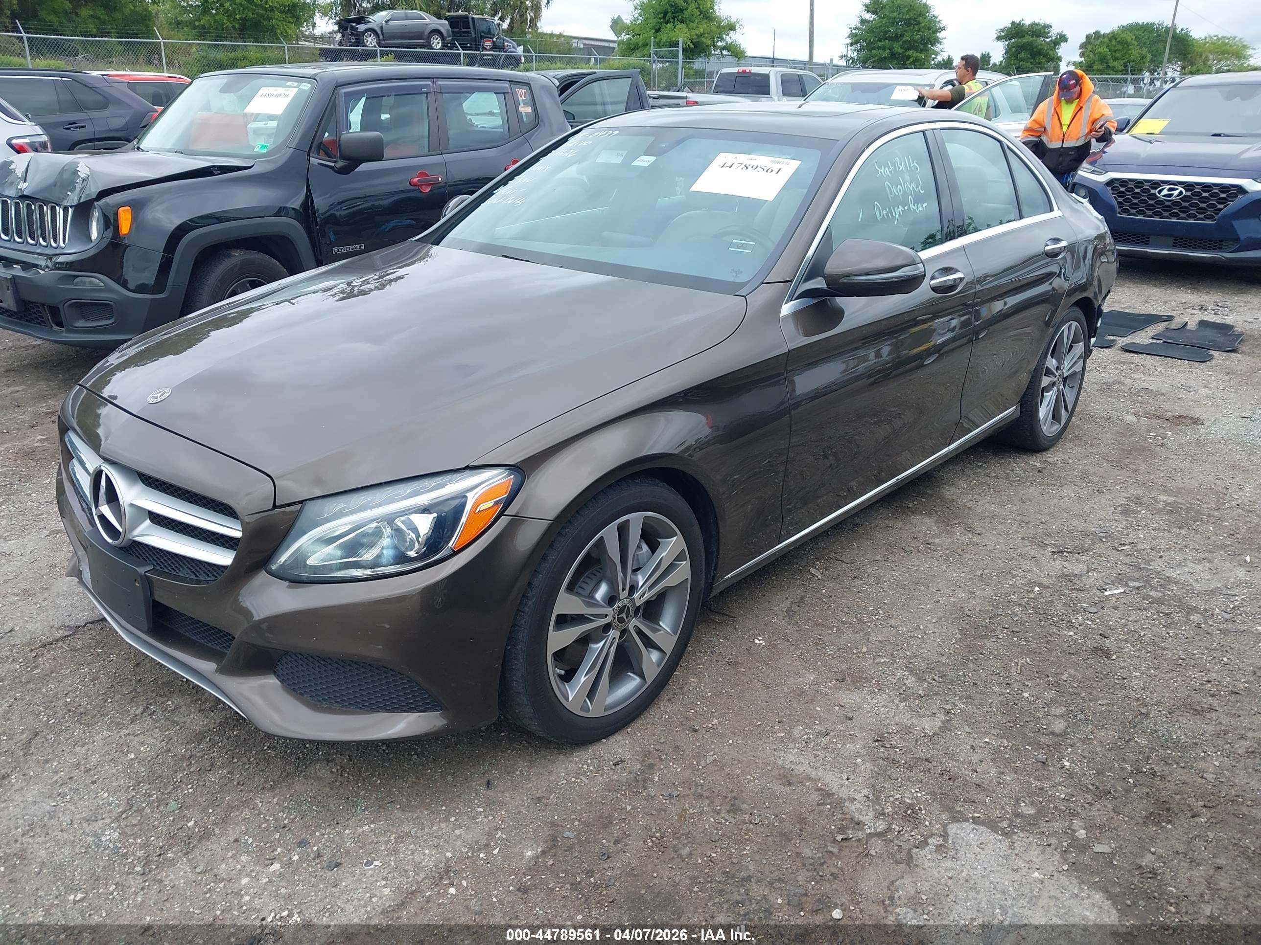 MERCEDES-BENZ C image 2