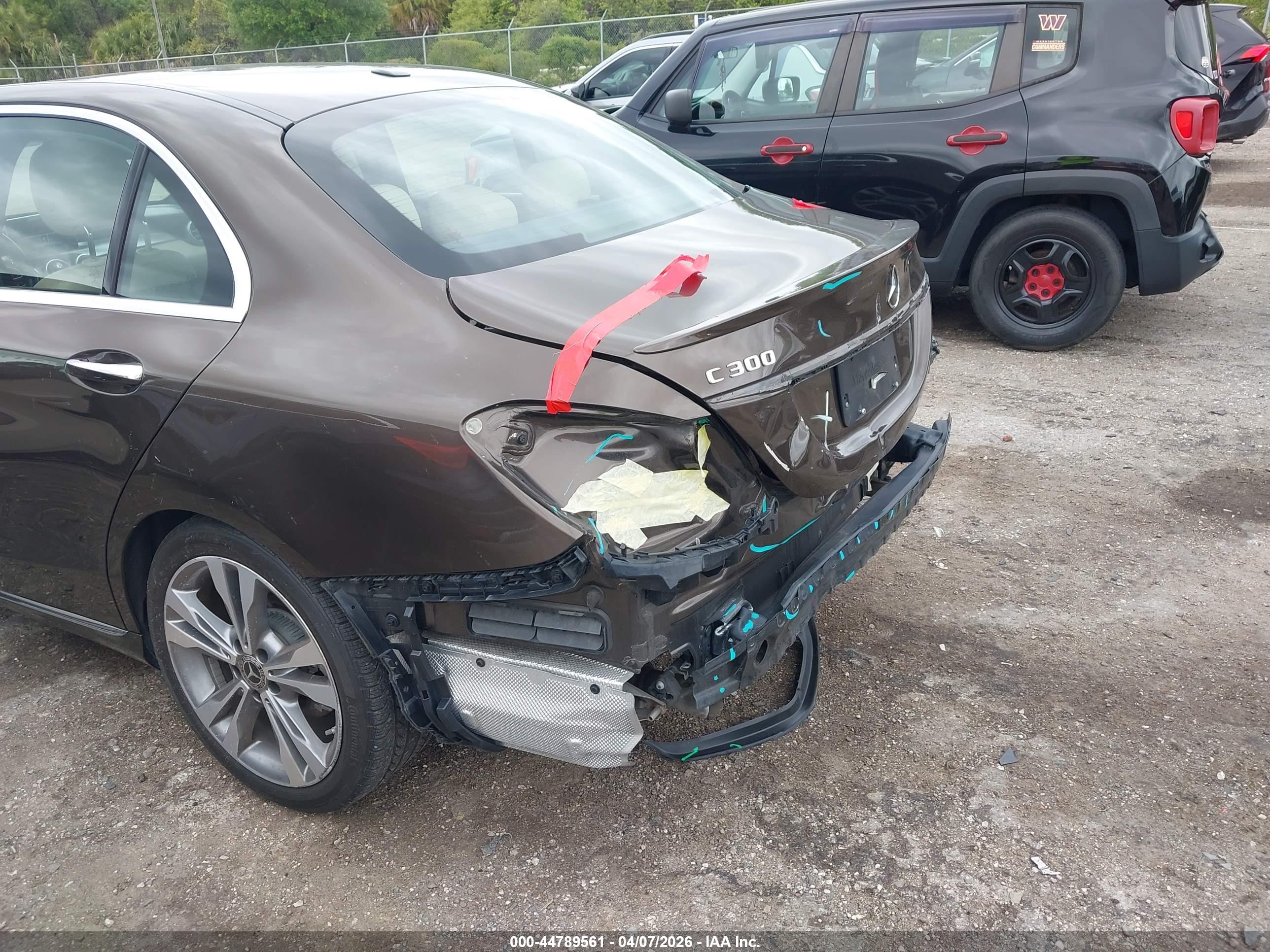 MERCEDES-BENZ C image 6
