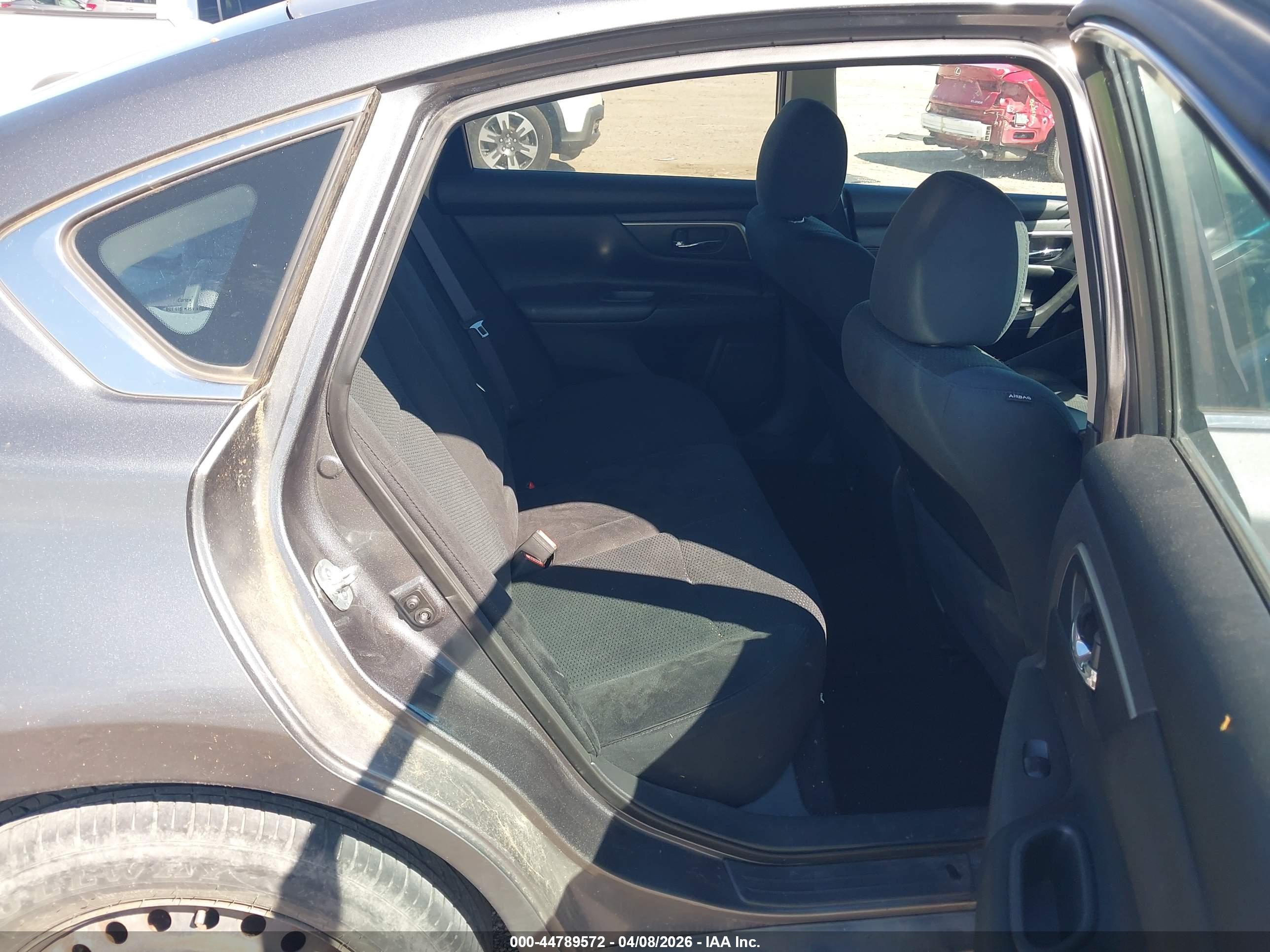 NISSAN ALTIMA image 8