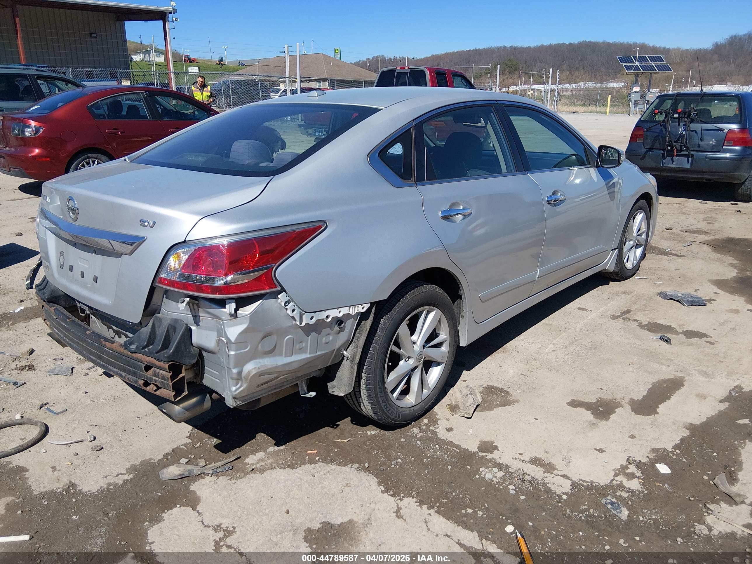 NISSAN ALTIMA image 4