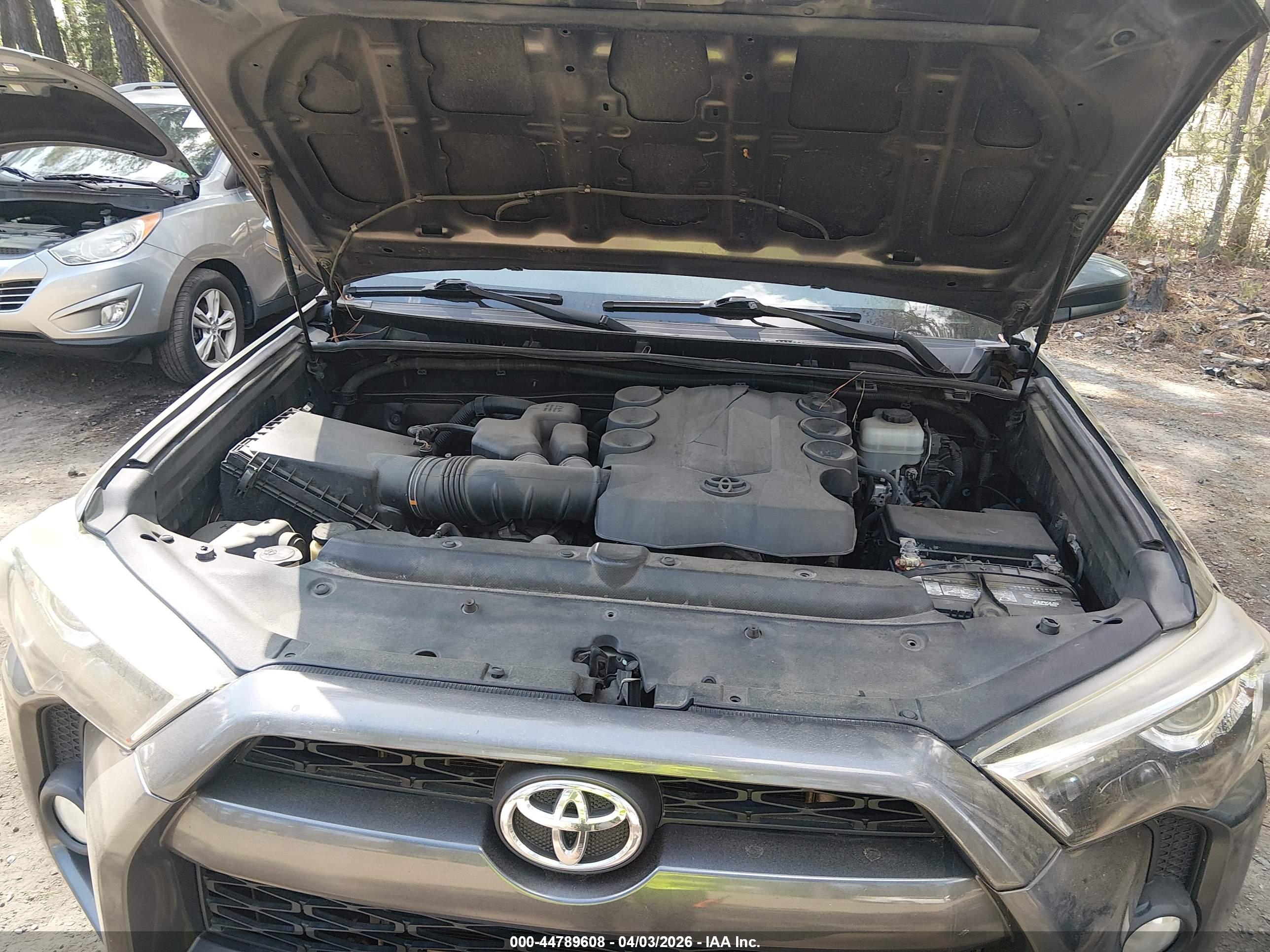 TOYOTA 4RUNNER image 10