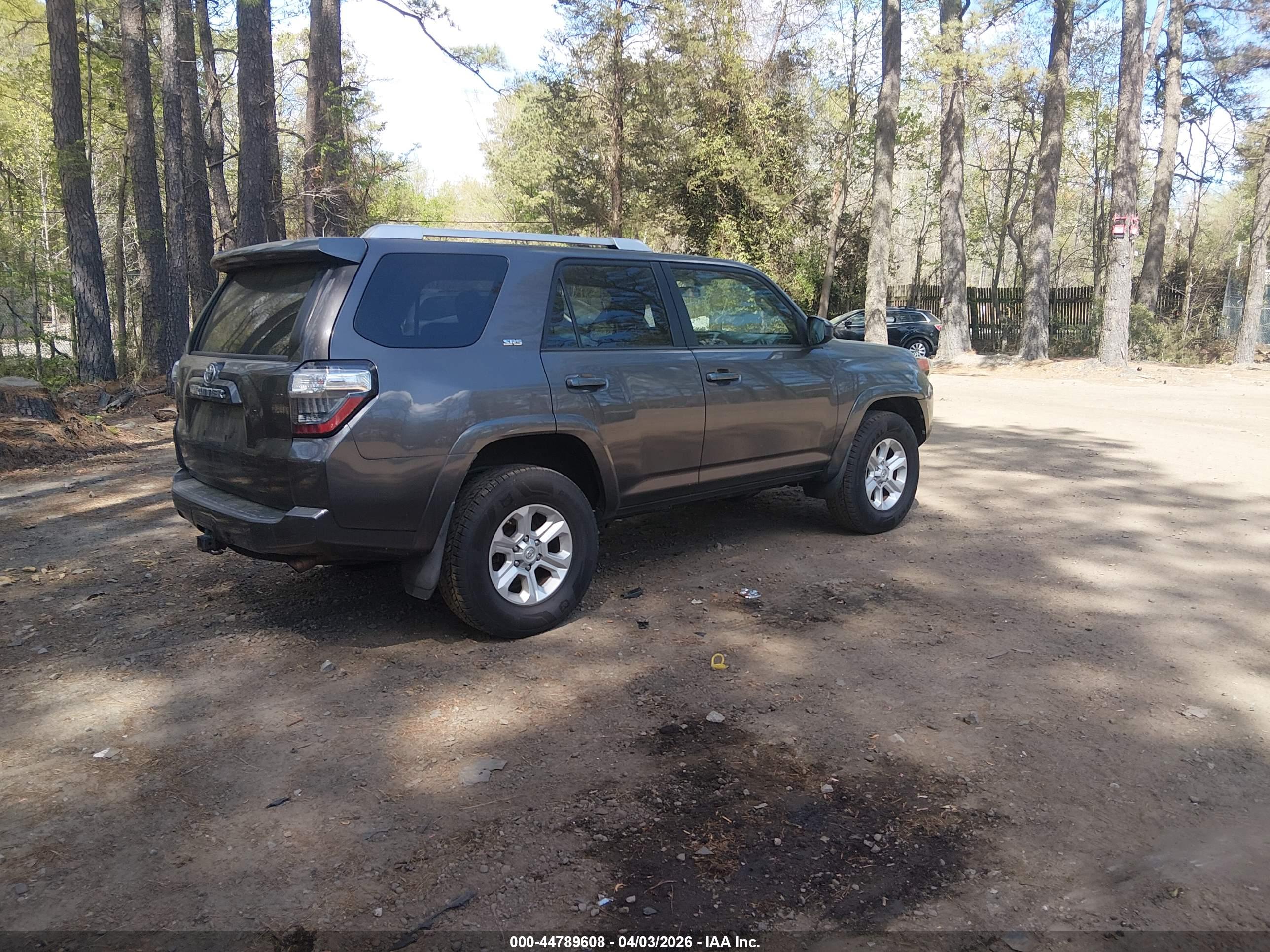 TOYOTA 4RUNNER image 4