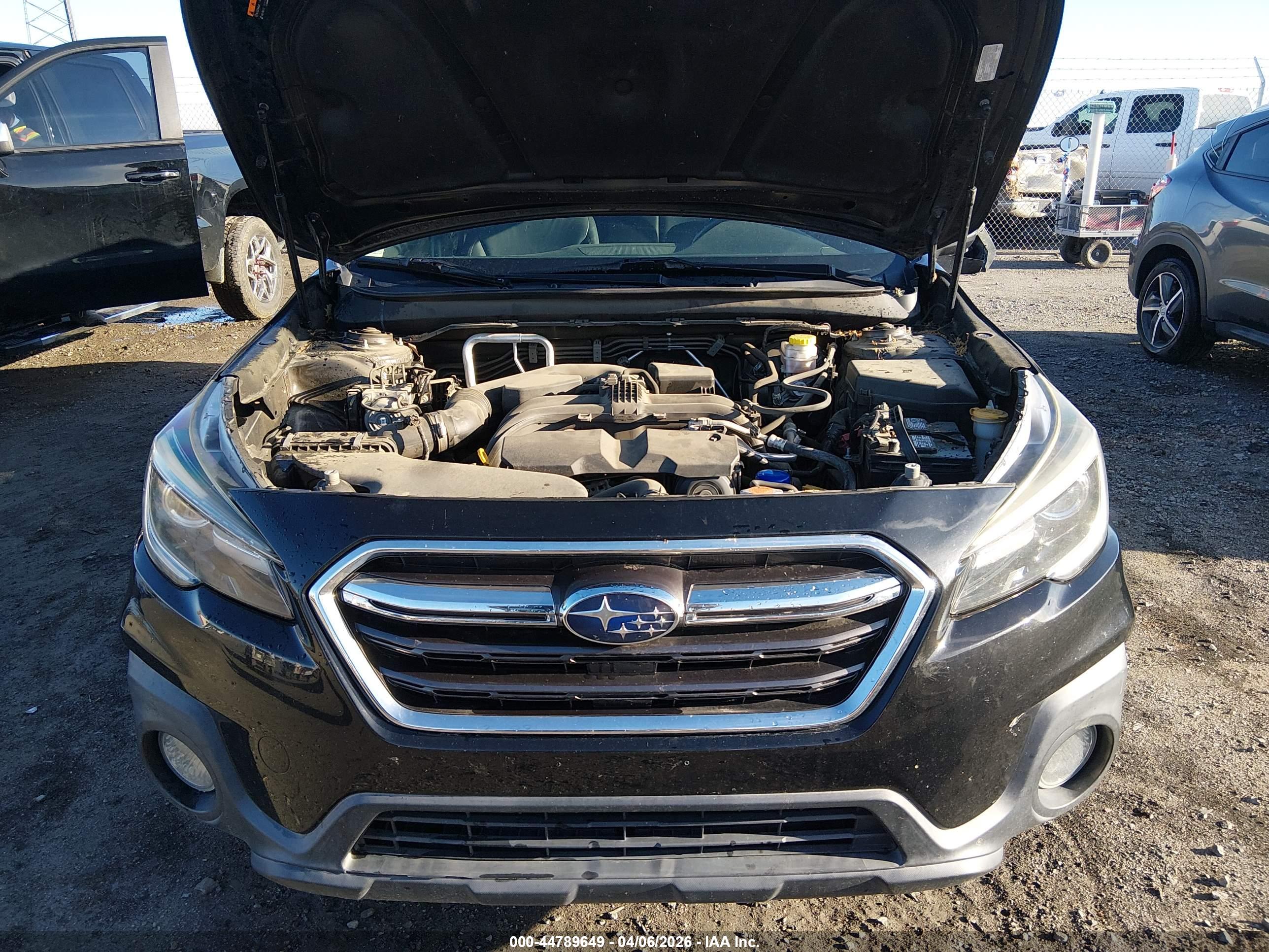 SUBARU OUTBACK image 10