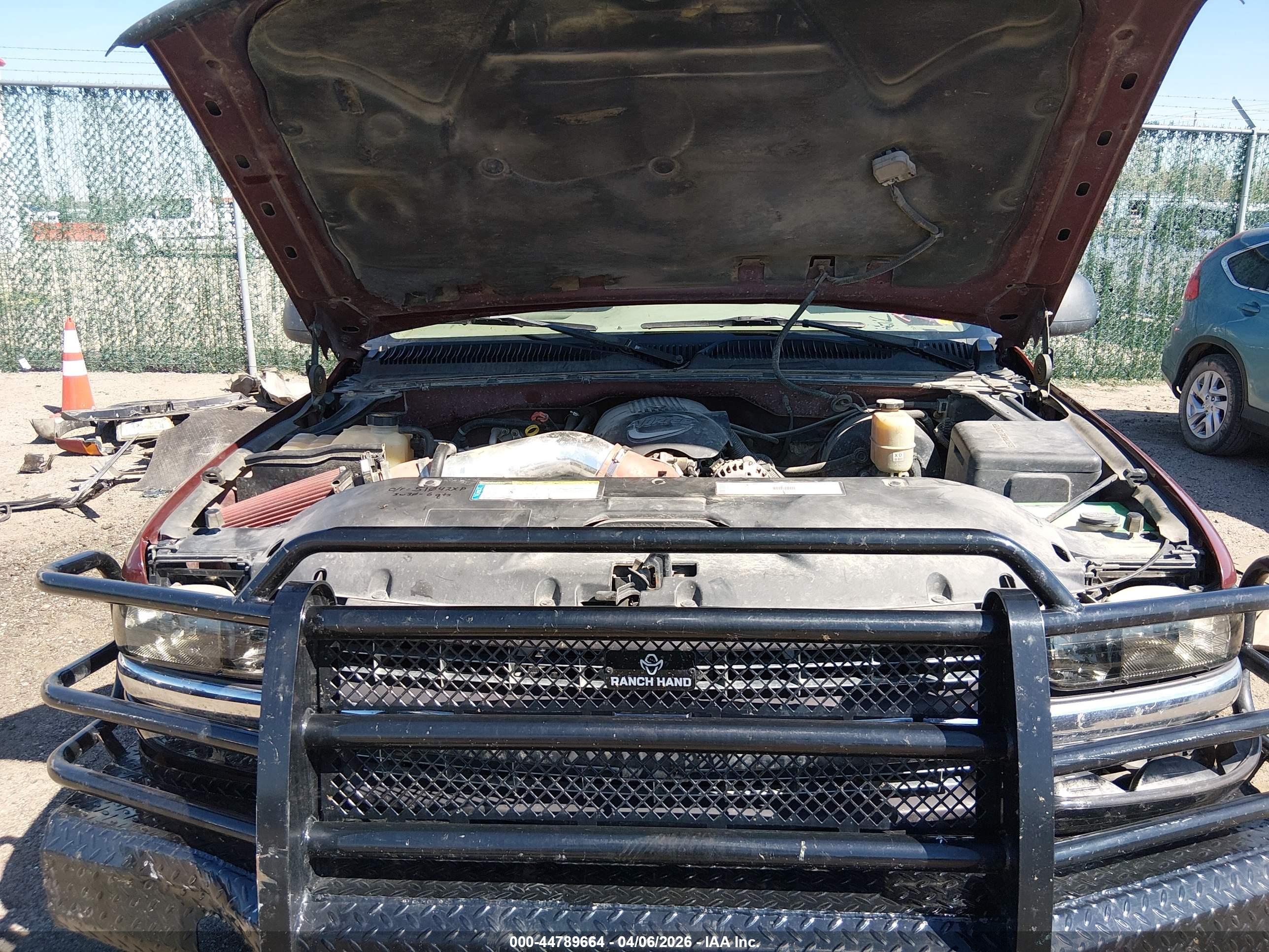 CHEVROLET SILVERADO image 10