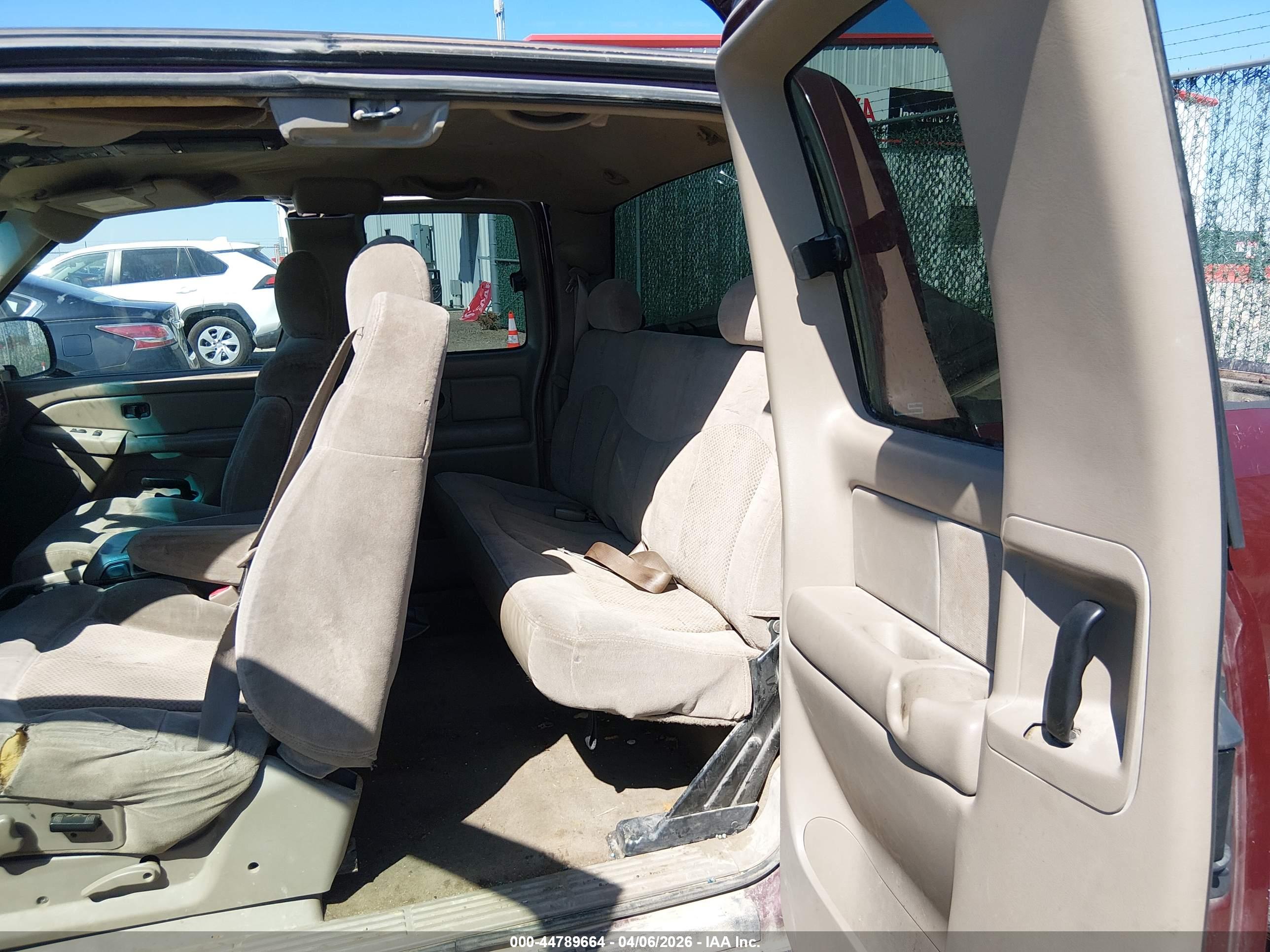 CHEVROLET SILVERADO image 8