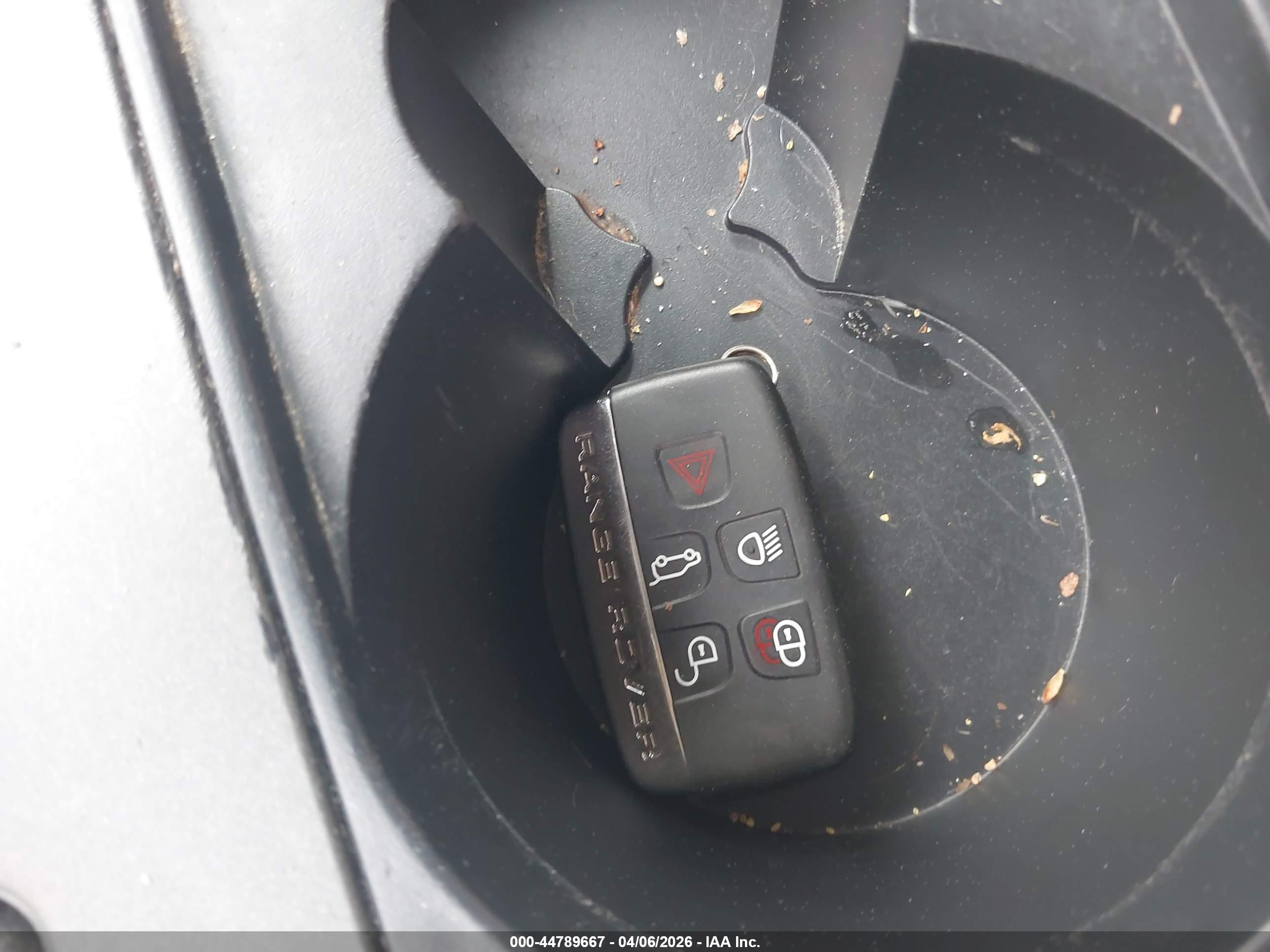 LAND ROVER image 11