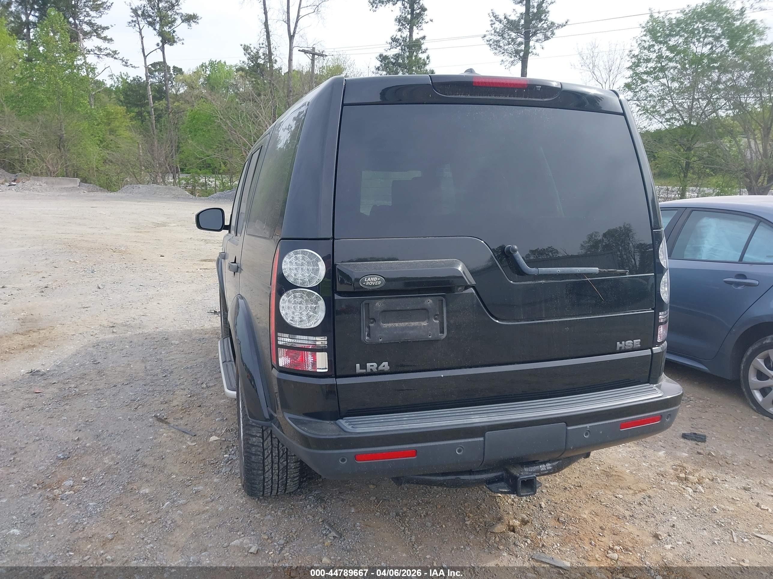 LAND ROVER image 3