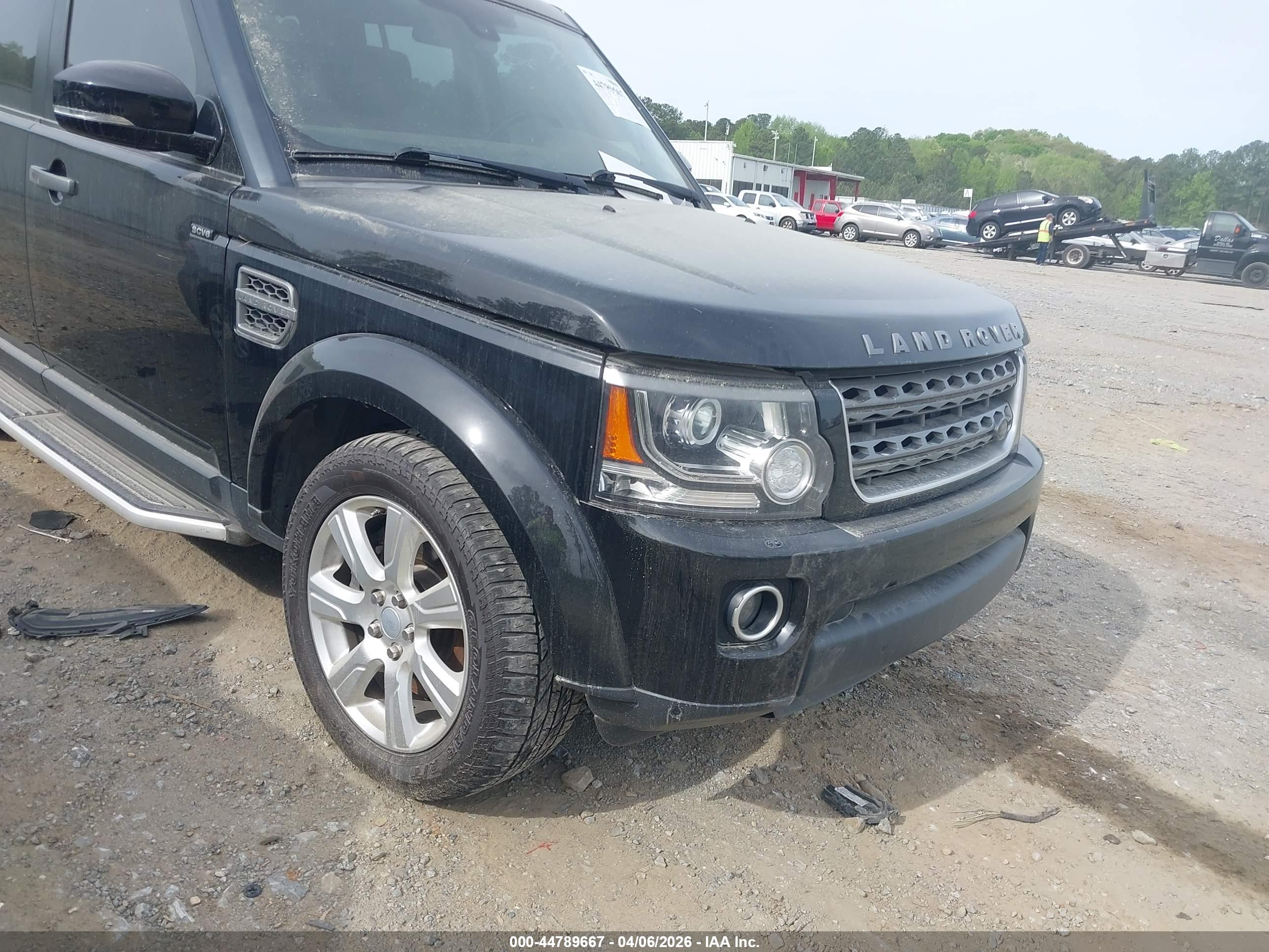 LAND ROVER image 6