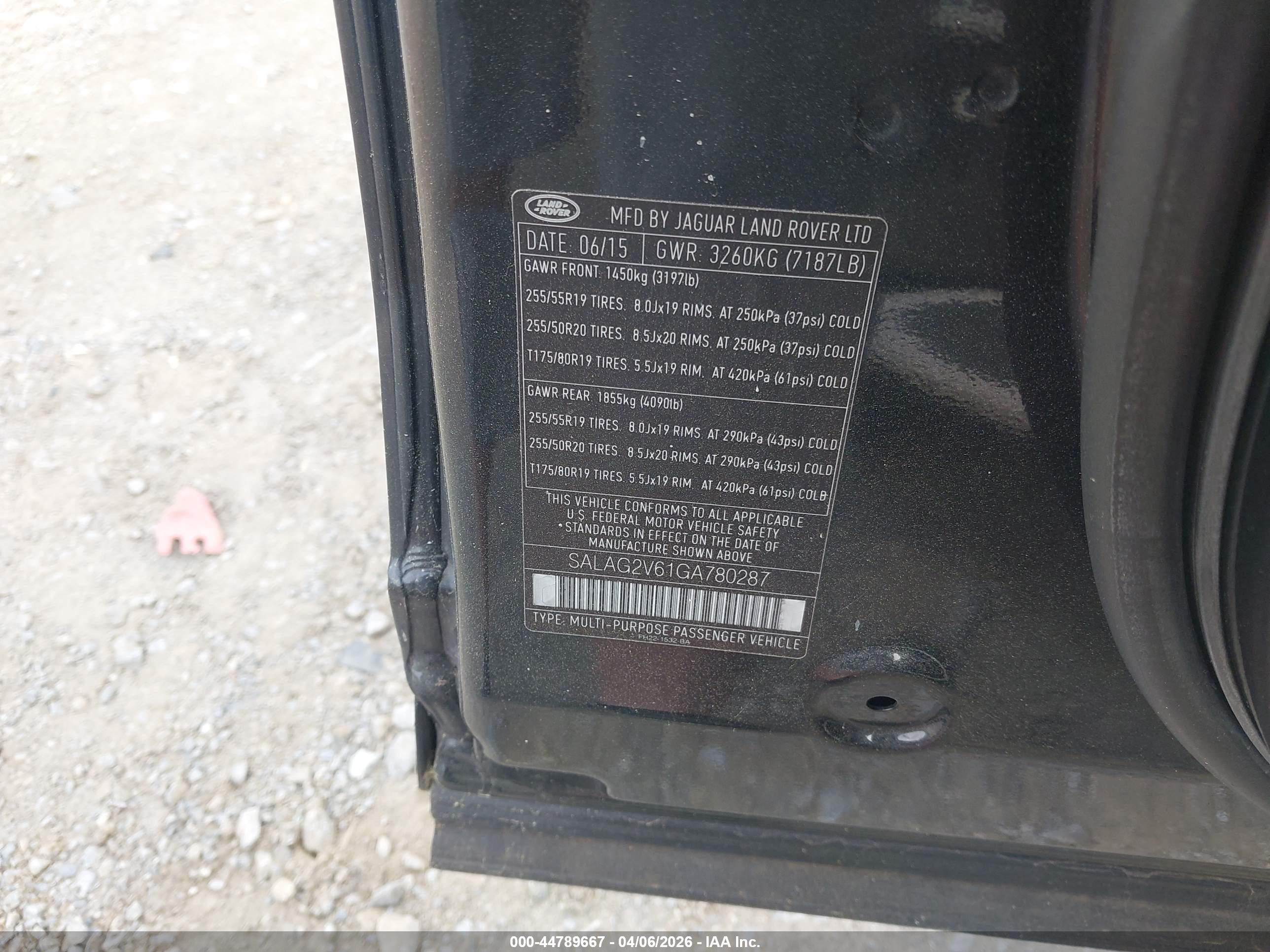 LAND ROVER image 9