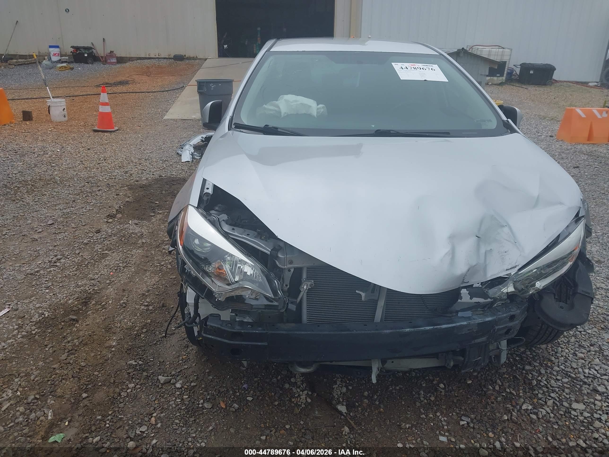 TOYOTA COROLLA image 6