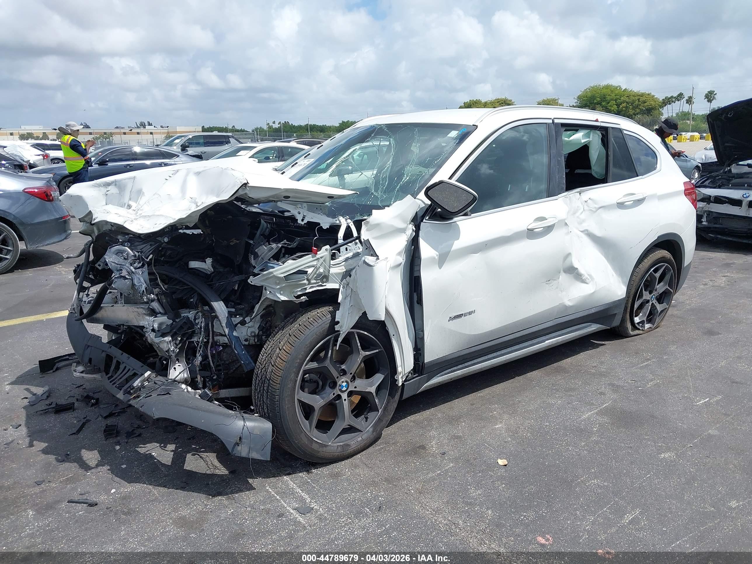 BMW X1 image 2