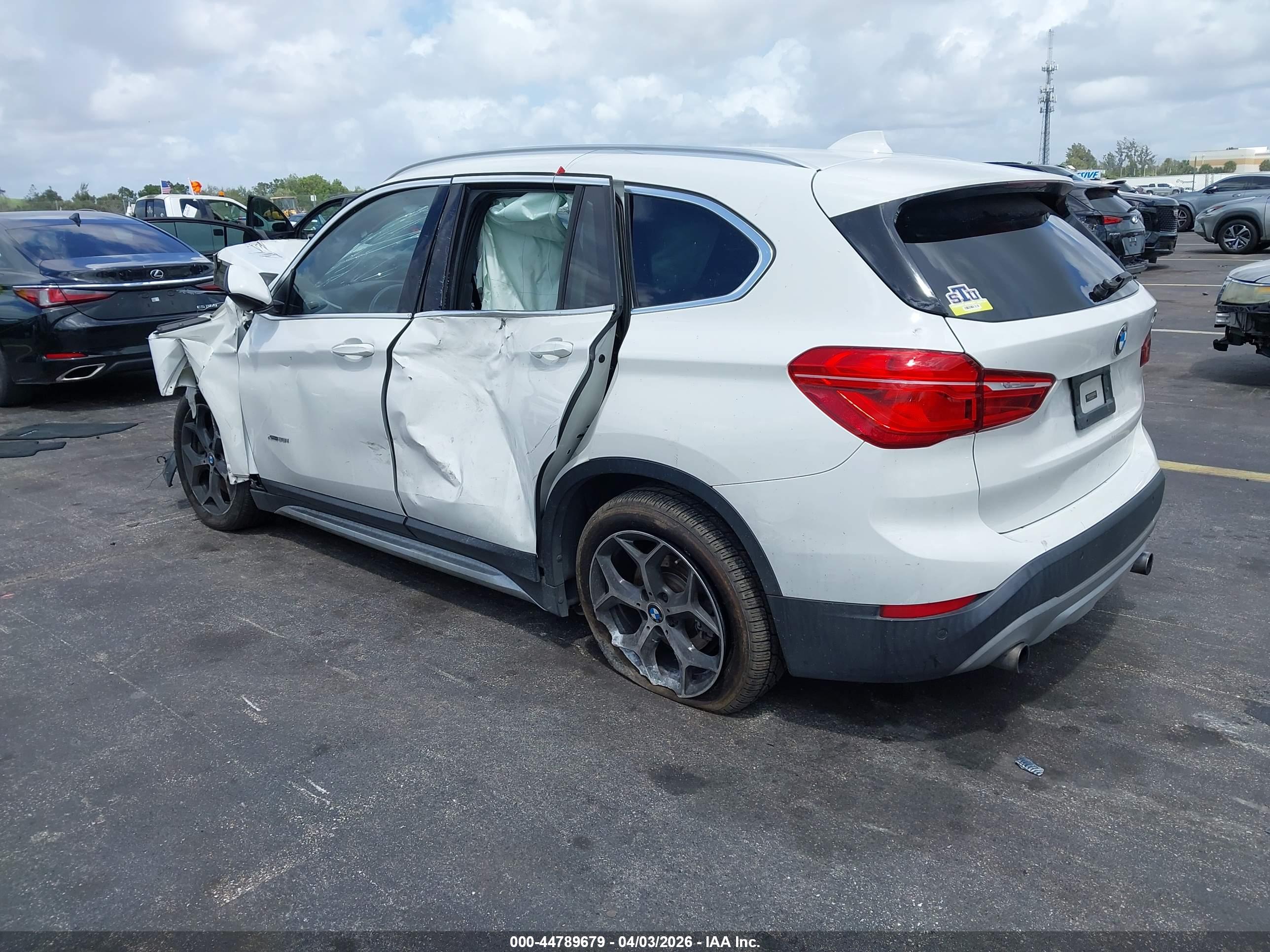BMW X1 image 3