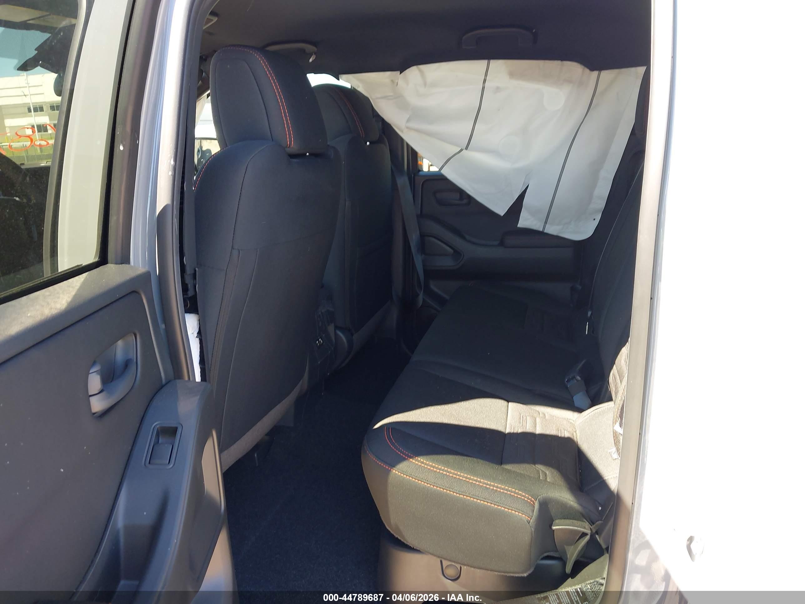 NISSAN FRONTIER image 8