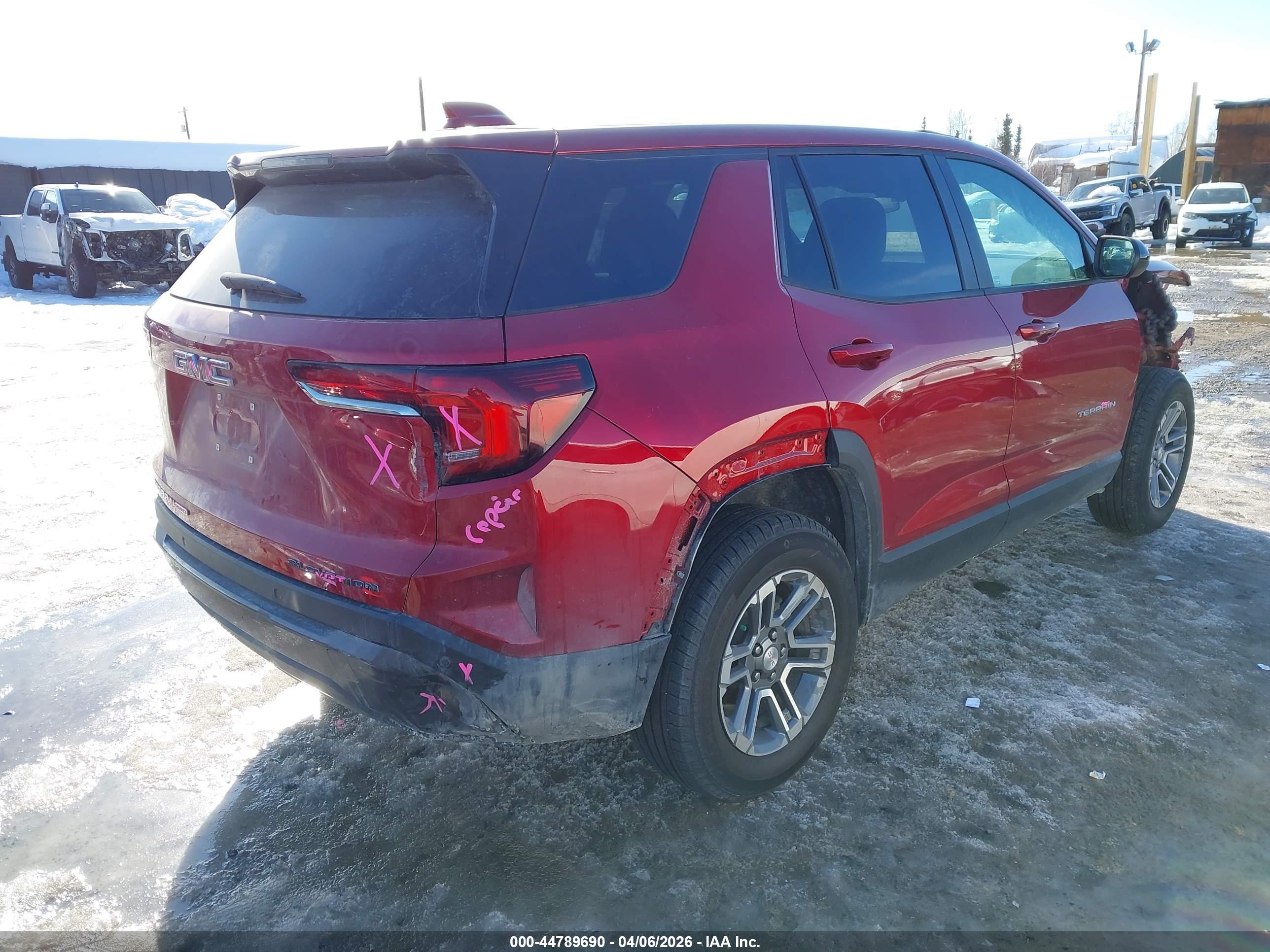 GMC TERRAIN image 4