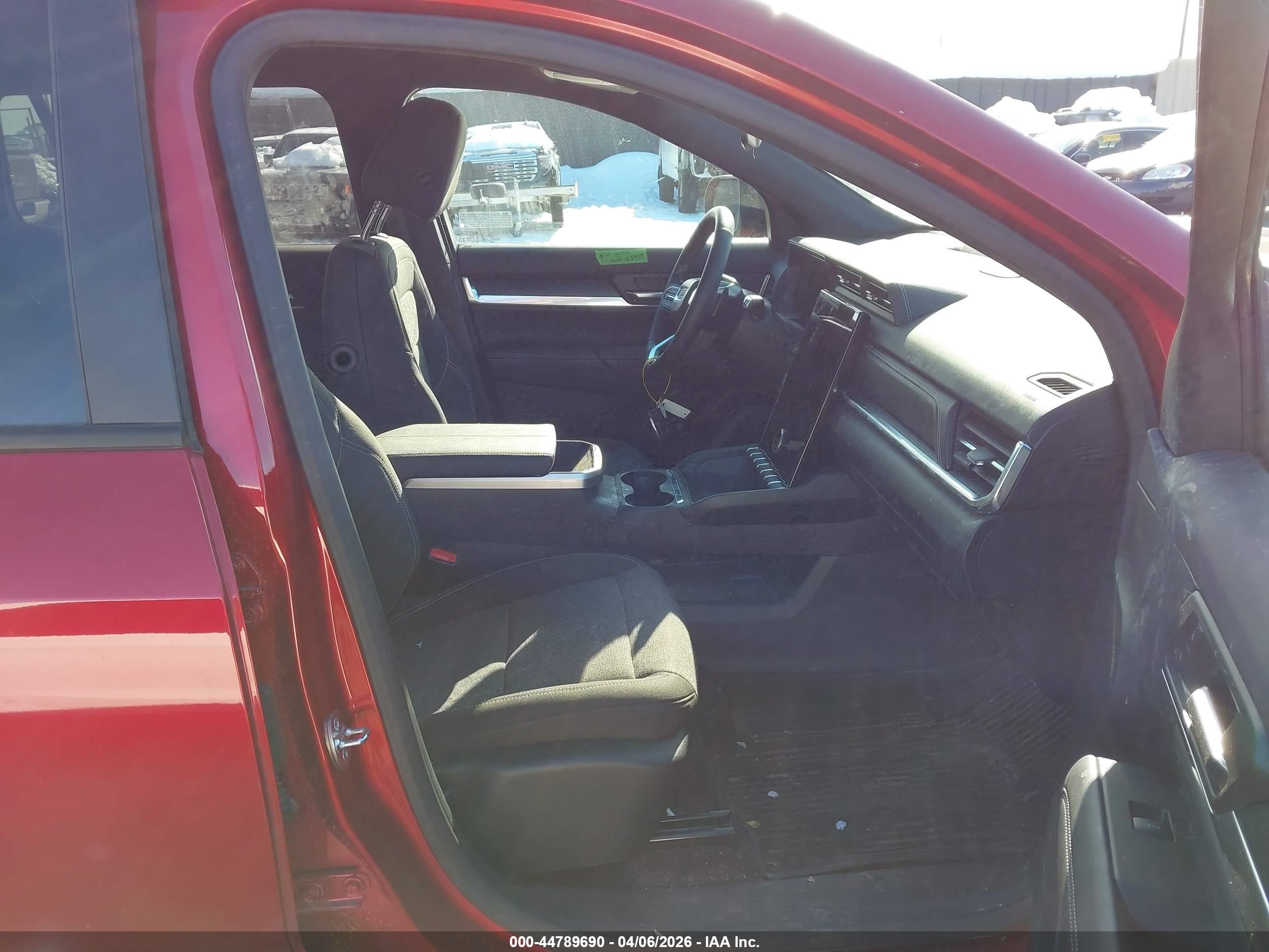 GMC TERRAIN image 5