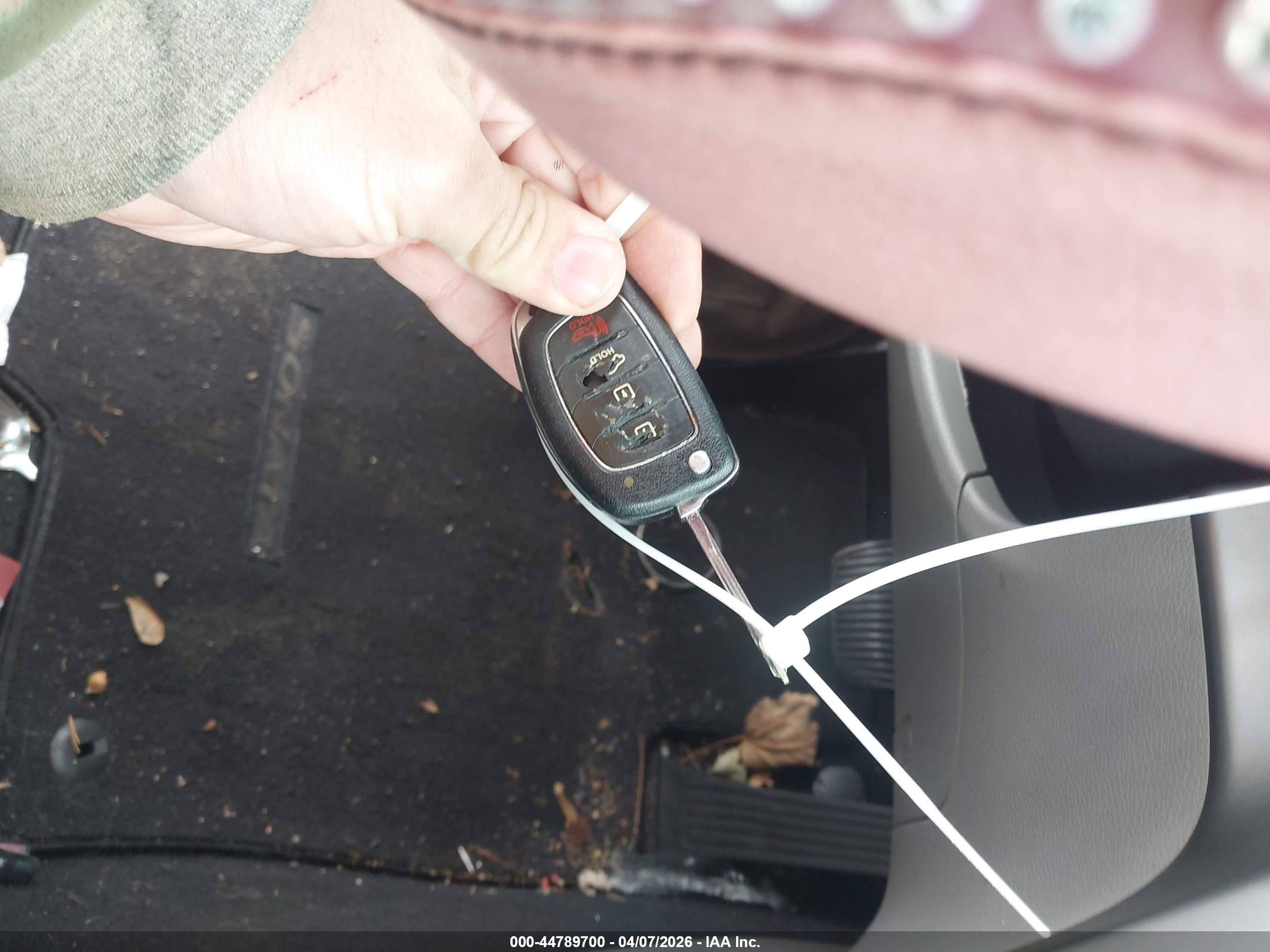 HYUNDAI SONATA image 11