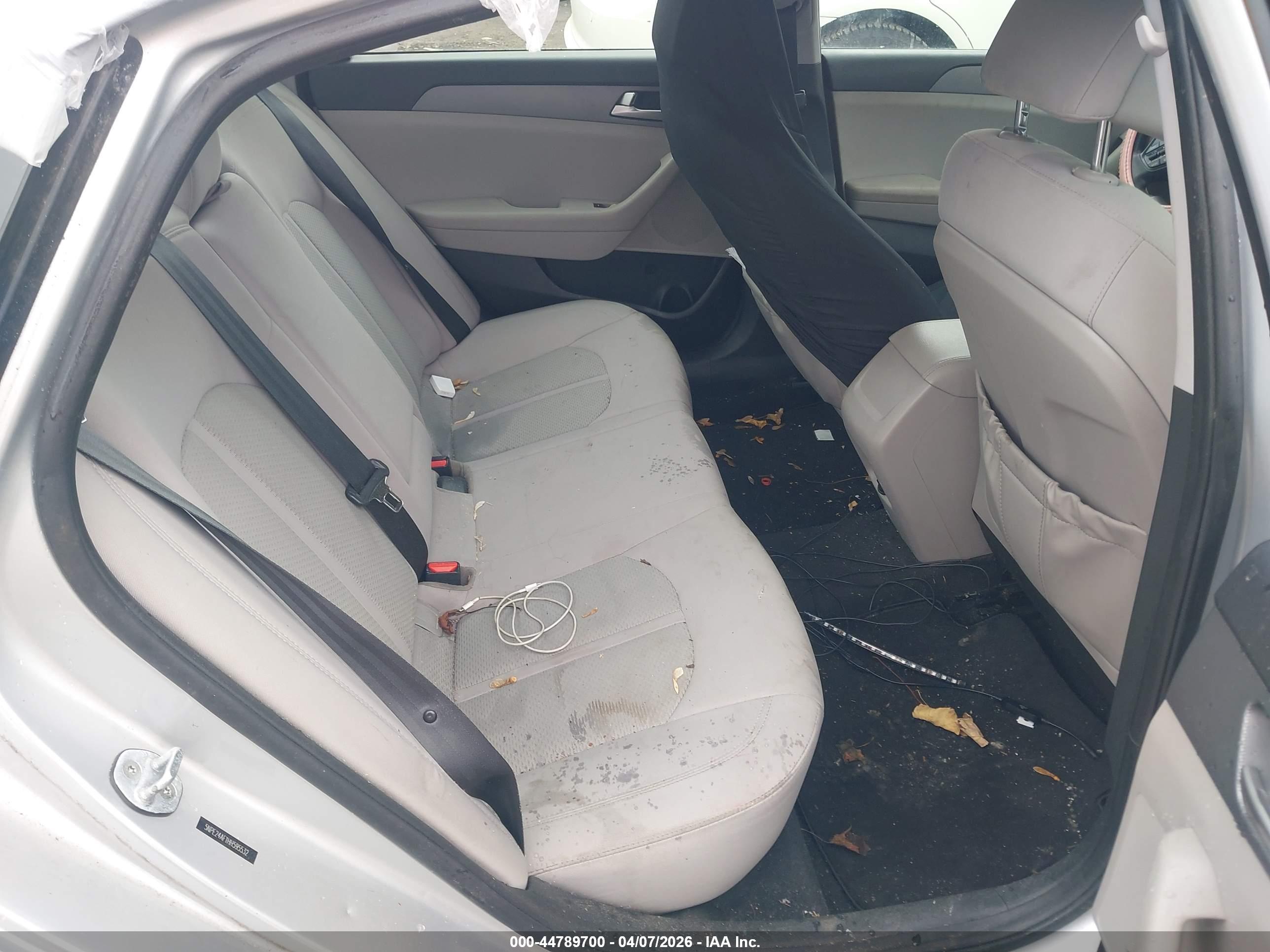 HYUNDAI SONATA image 8