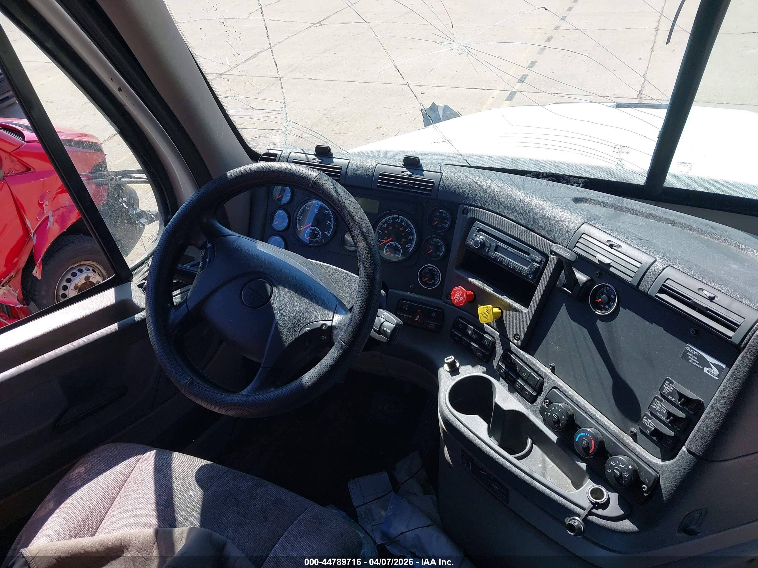 FREIGHTLINER CASCADIA image 5