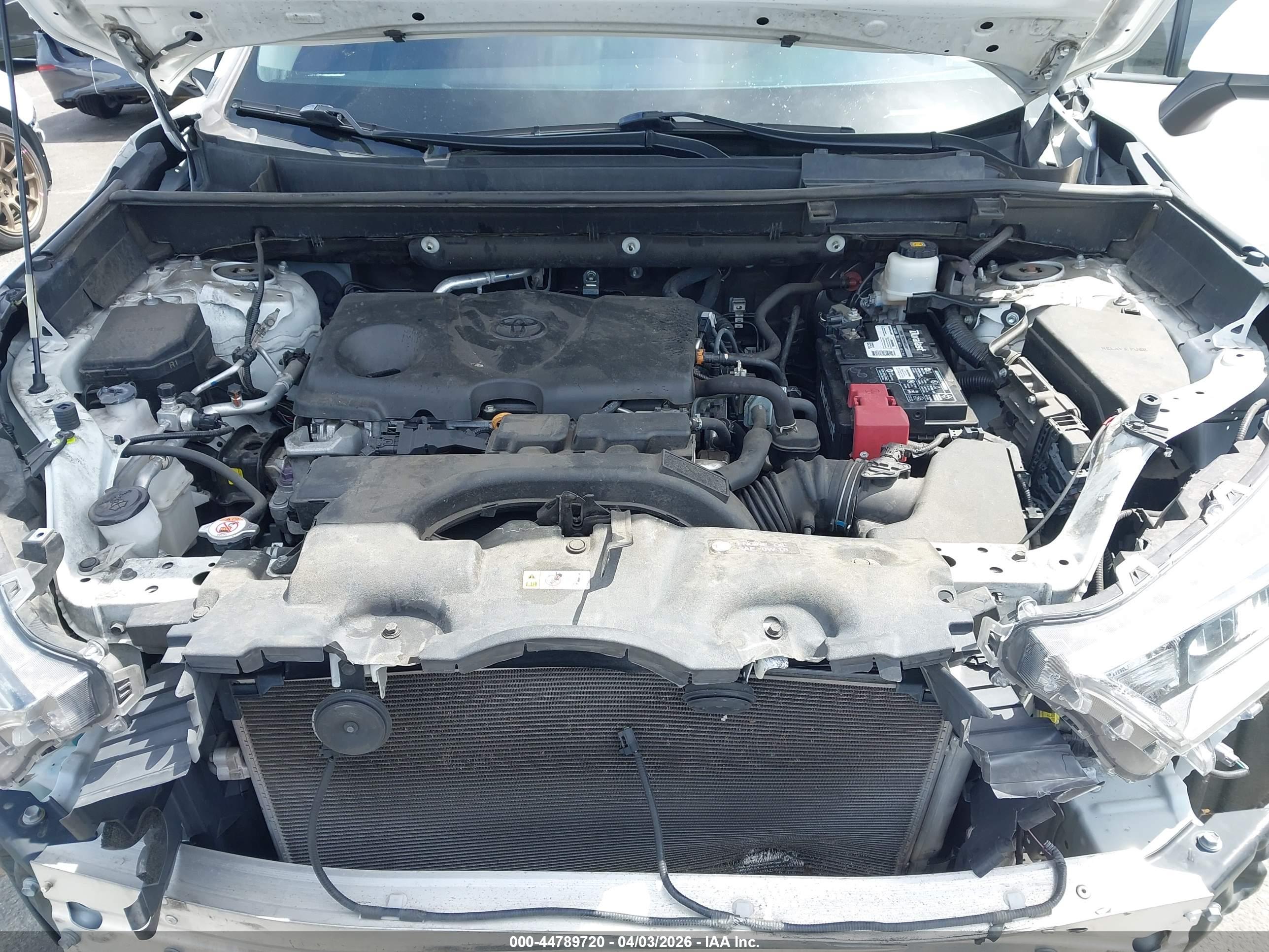 TOYOTA RAV4 image 10