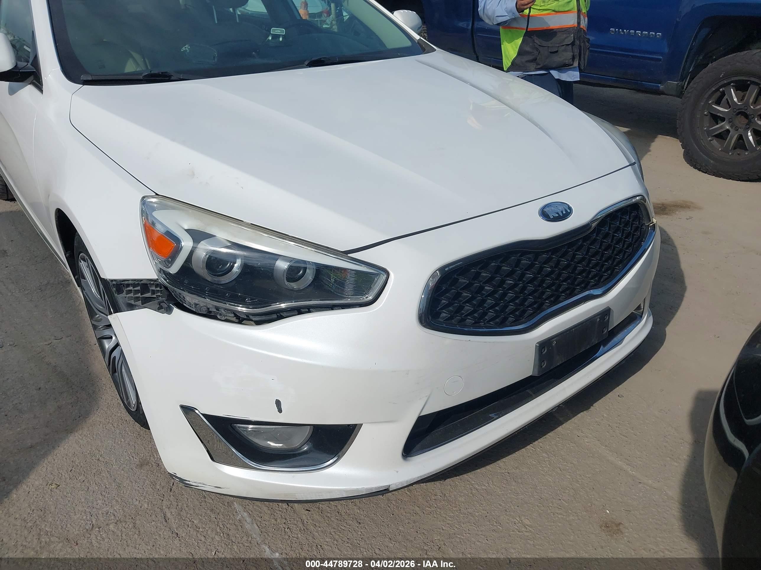 KIA CADENZA image 6